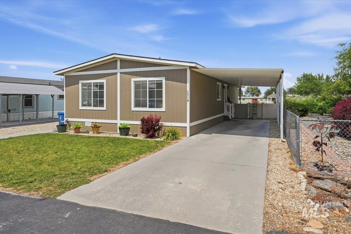 2038 Blue Spruce Ln, Boise, Idaho 83716, 3 Bedrooms, 2 Bathrooms, Residential For Sale, Price $229,990, 98994832