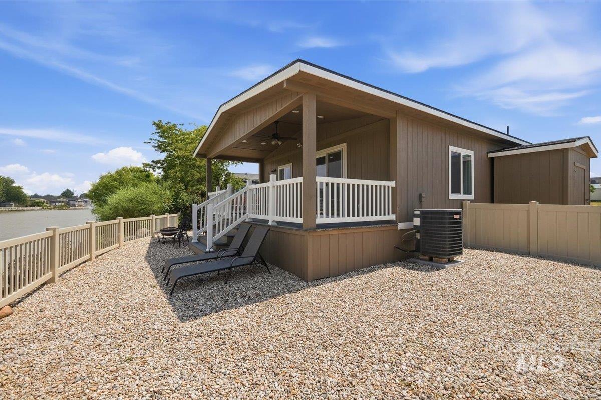 2038 Blue Spruce Ln, Boise, Idaho 83716, 3 Bedrooms, 2 Bathrooms, Residential For Sale, Price $224,900,MLS 98994832