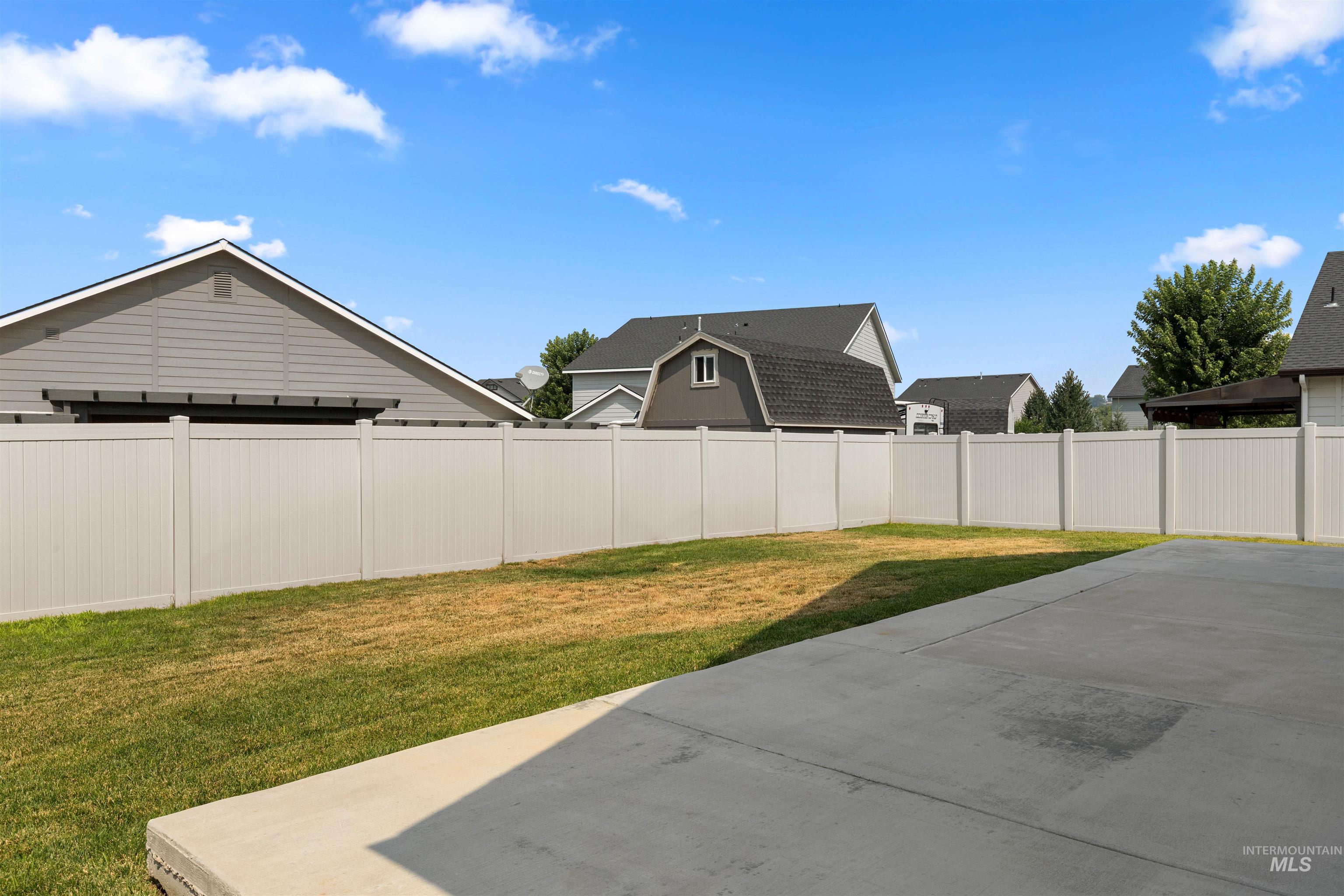 2265 N Penny Lake Ave, Star, Idaho 83669, 3 Bedrooms, 2 Bathrooms, Residential For Sale, Price $499,900,MLS 98994833