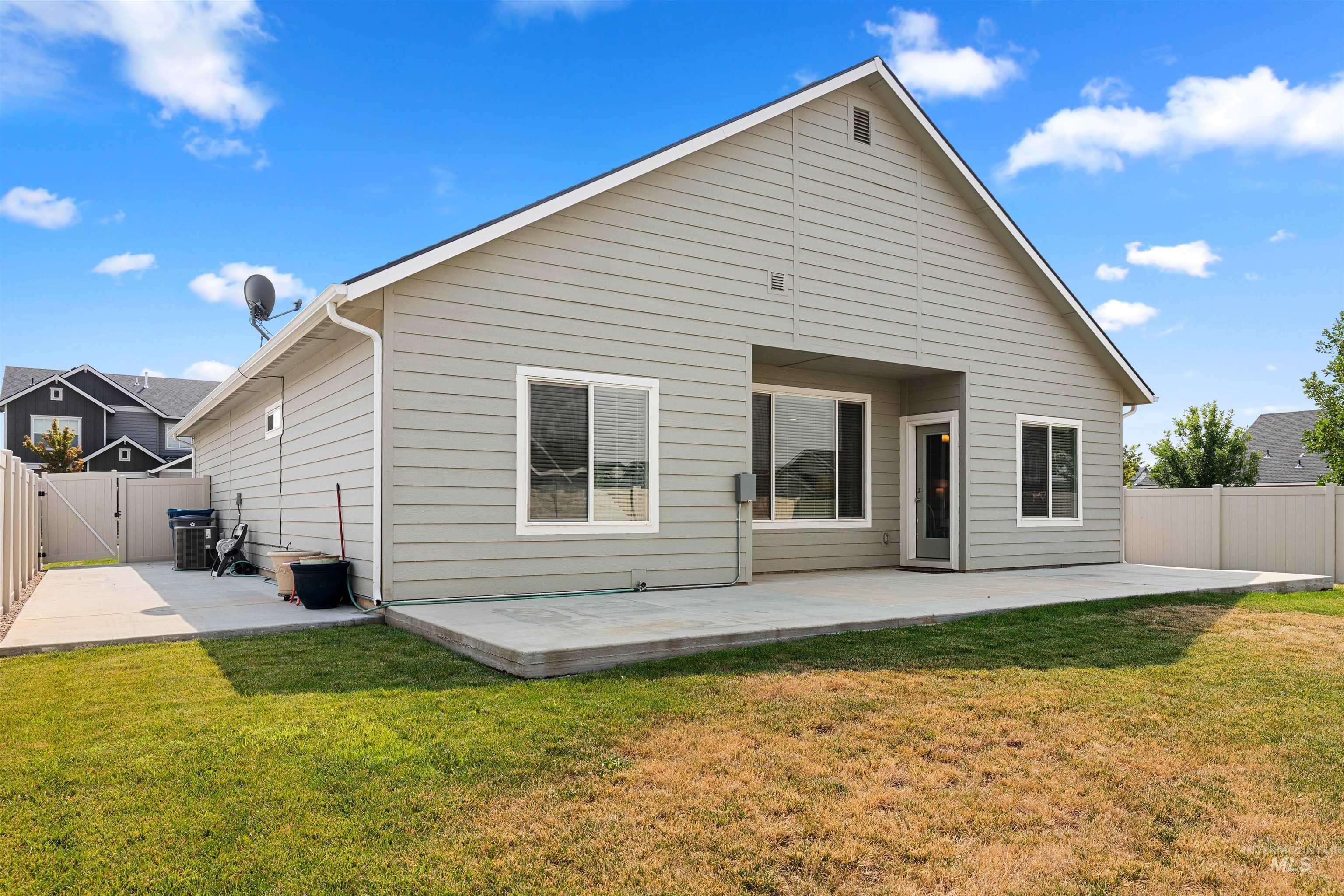 2265 N Penny Lake Ave, Star, Idaho 83669, 3 Bedrooms, 2 Bathrooms, Residential For Sale, Price $499,900,MLS 98994833