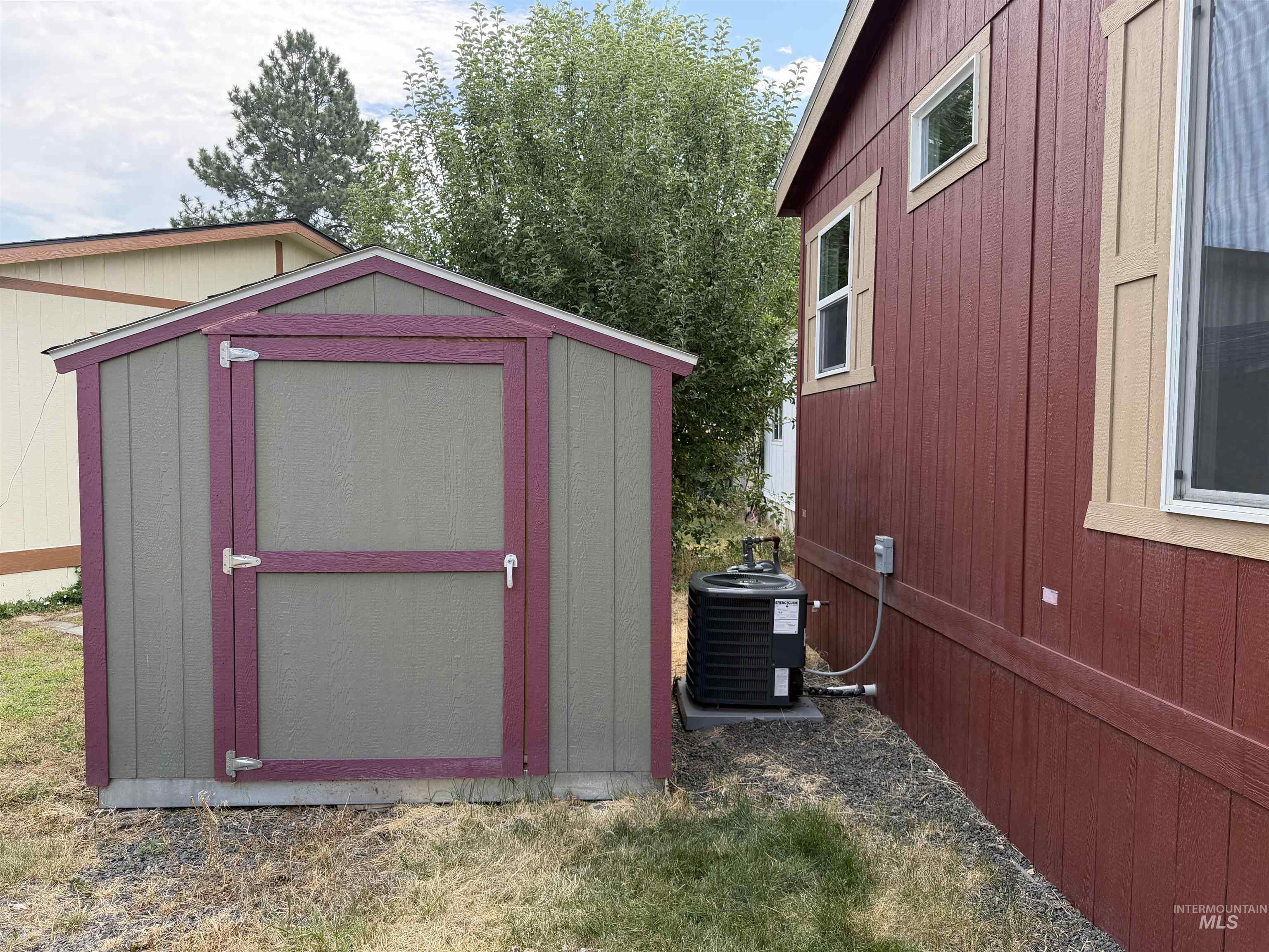 181 N Liberty Street, Boise, Idaho 83704, 3 Bedrooms, 2 Bathrooms, Residential For Sale, Price $129,000, 98994842
