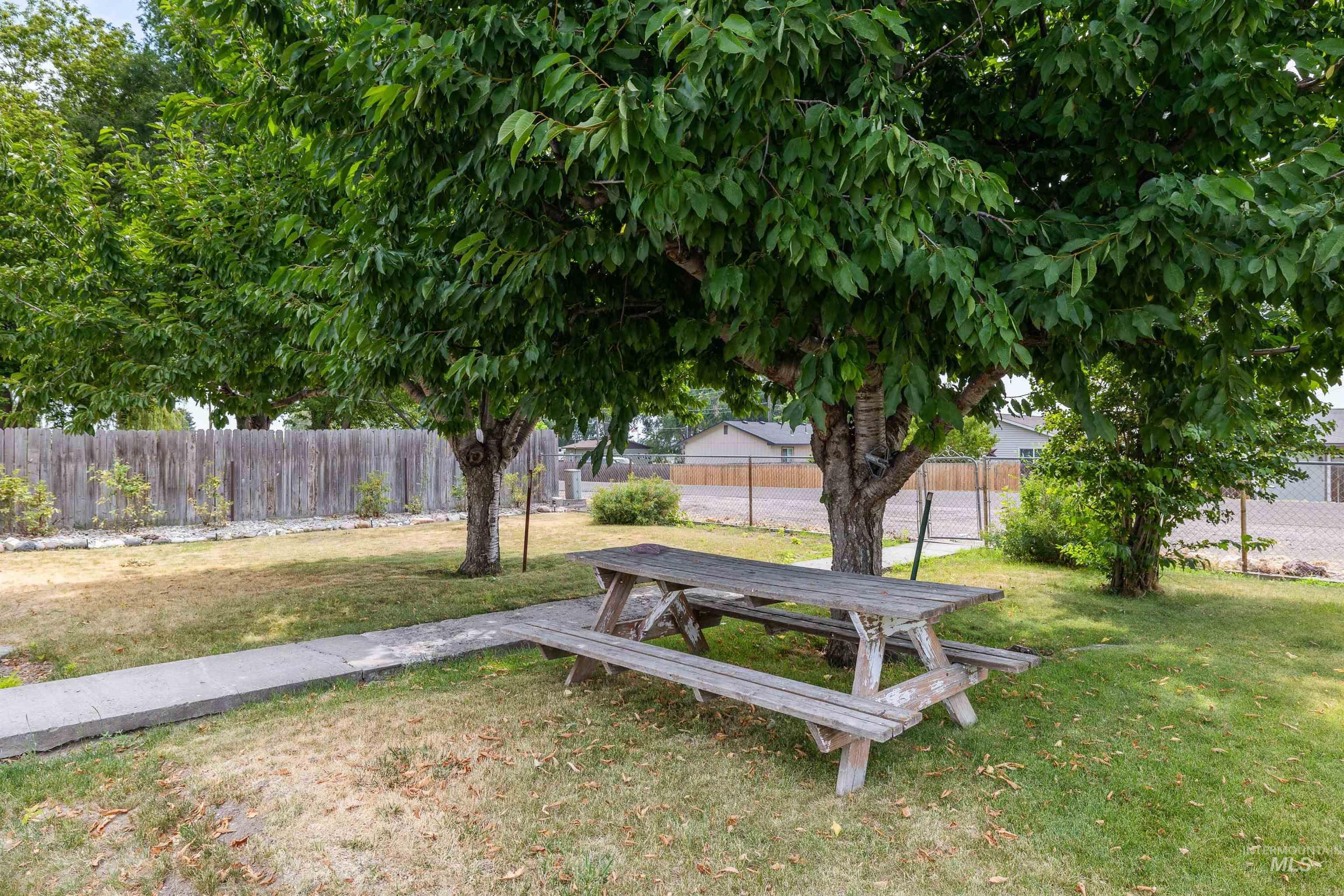 1834 V Street, Heyburn, Idaho 83336, 2 Bedrooms, 1 Bathroom, Residential For Sale, Price $265,000, 98994850