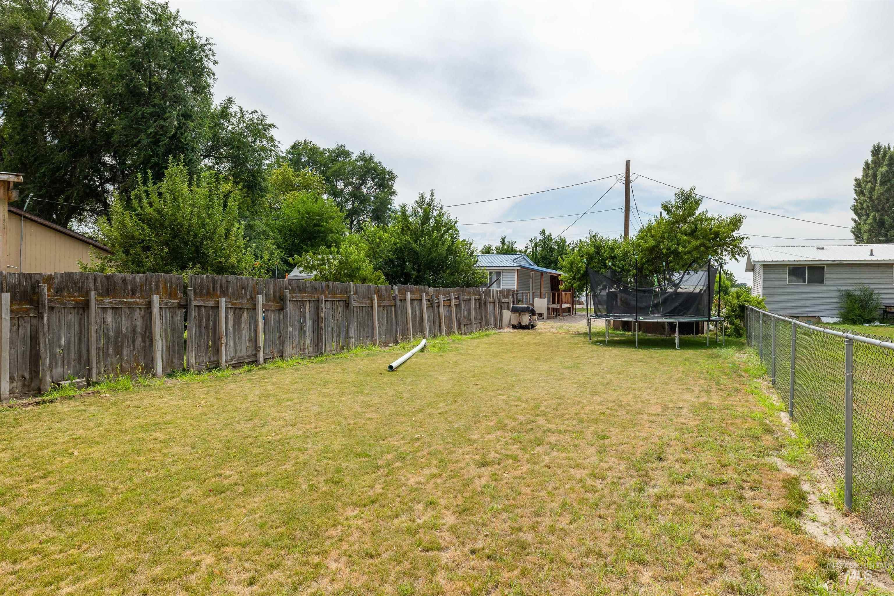1834 V Street, Heyburn, Idaho 83336, 2 Bedrooms, 1 Bathroom, Residential For Sale, Price $265,000, 98994850
