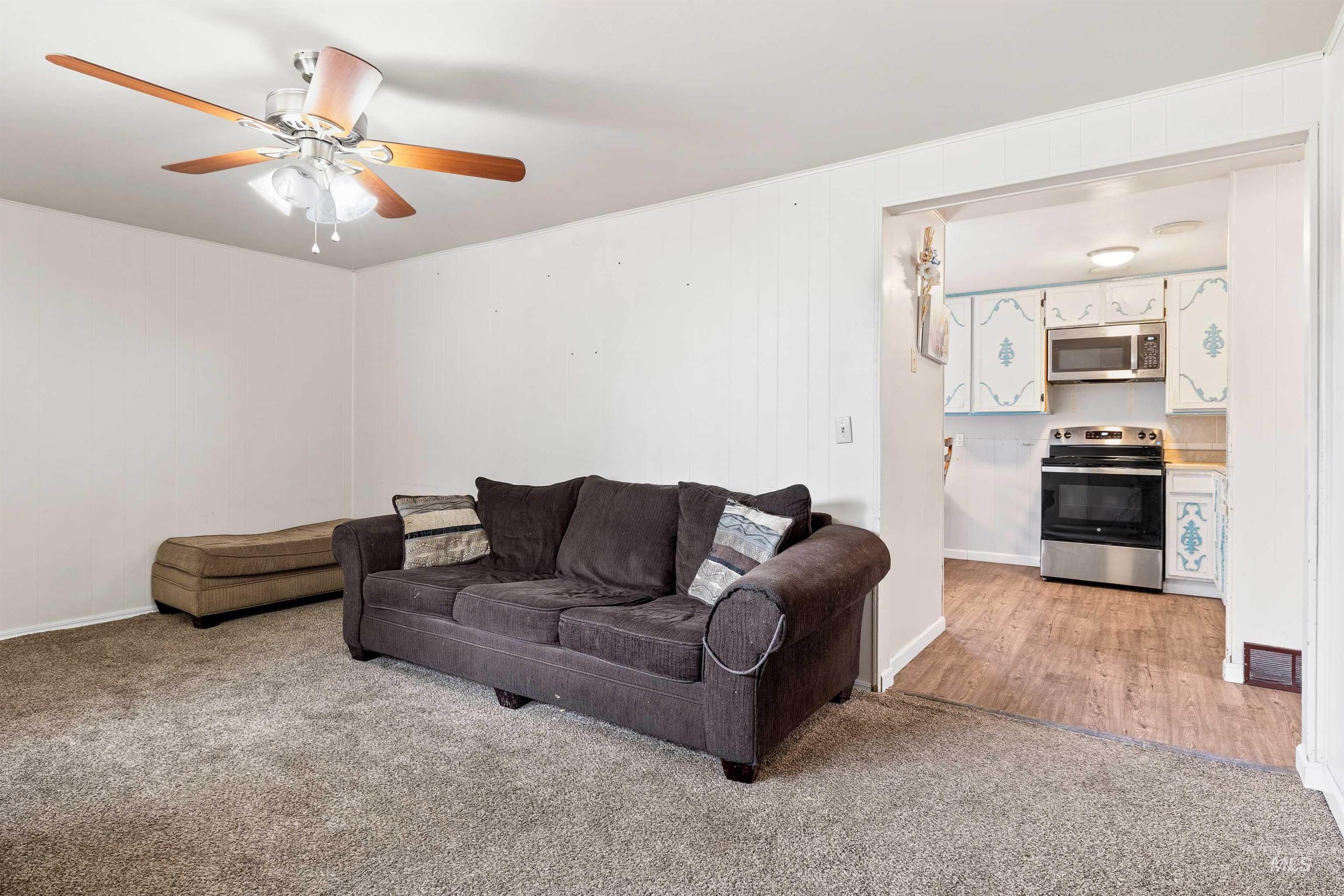 1834 V Street, Heyburn, Idaho 83336, 2 Bedrooms, 1 Bathroom, Residential For Sale, Price $265,000, 98994850
