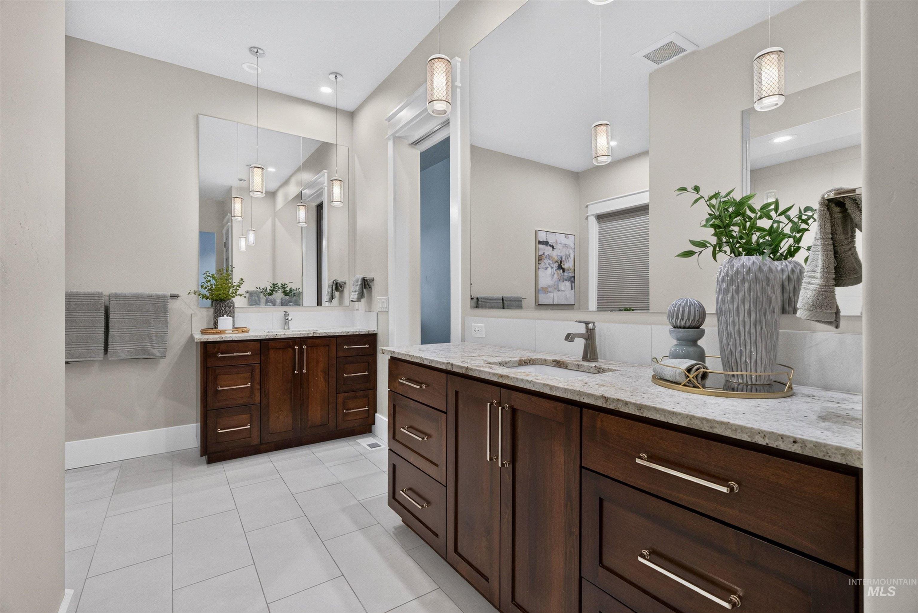 4221 W Greenspire Dr, Meridian, Idaho 83646, 5 Bedrooms, 3.5 Bathrooms, Residential For Sale, Price $1,295,000,MLS 98994851