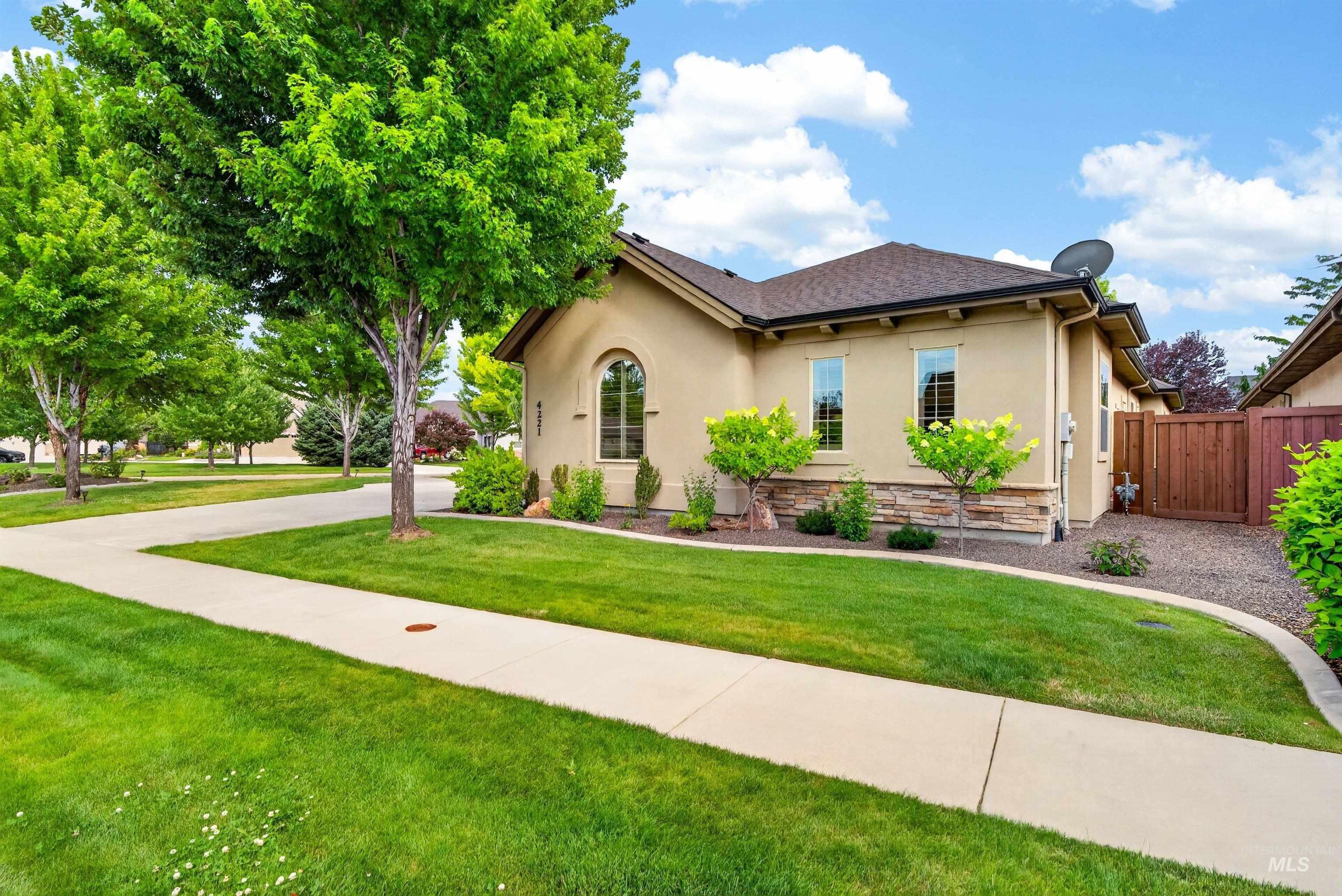 4221 W Greenspire Dr, Meridian, Idaho 83646, 5 Bedrooms, 3.5 Bathrooms, Residential For Sale, Price $1,295,000,MLS 98994851