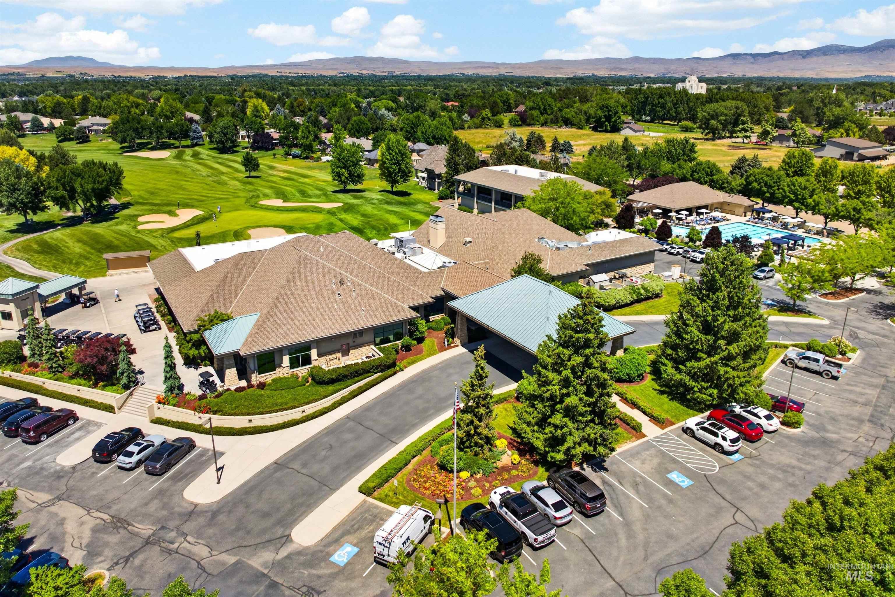 4221 W Greenspire Dr, Meridian, Idaho 83646, 5 Bedrooms, 3.5 Bathrooms, Residential For Sale, Price $1,295,000,MLS 98994851
