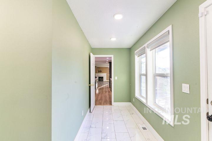 3160 E Springwood Dr, Meridian, Idaho 83642, 6 Bedrooms, 4 Bathrooms, Residential For Sale, Price $1,275,000,MLS 98994852