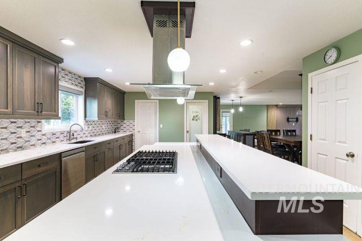 3160 E Springwood Dr, Meridian, Idaho 83642, 6 Bedrooms, 4 Bathrooms, Residential For Sale, Price $1,275,000,MLS 98994852