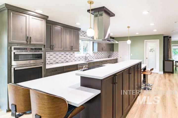 3160 E Springwood Dr, Meridian, Idaho 83642, 6 Bedrooms, 4 Bathrooms, Residential For Sale, Price $1,275,000,MLS 98994852