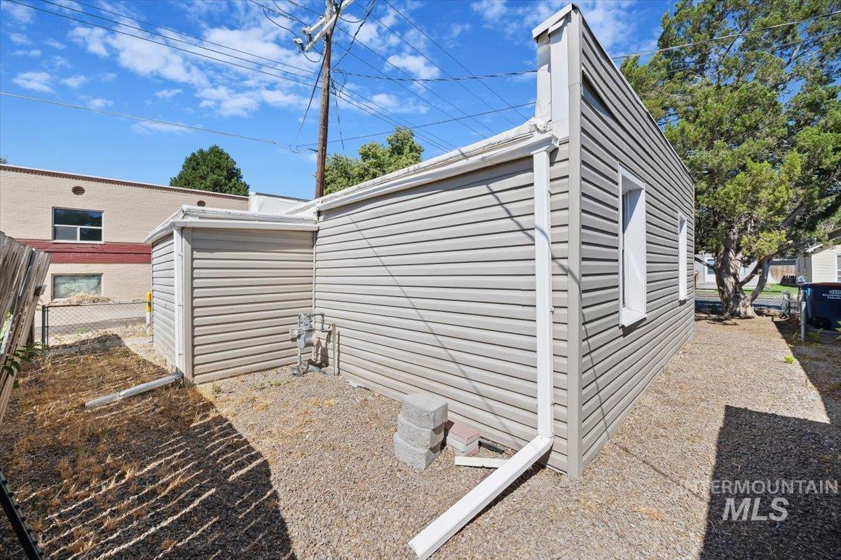 430 Eden St N, Twin Falls, Idaho 83301, 2 Bedrooms, 1 Bathroom, Residential For Sale, Price $179,500, 98994854