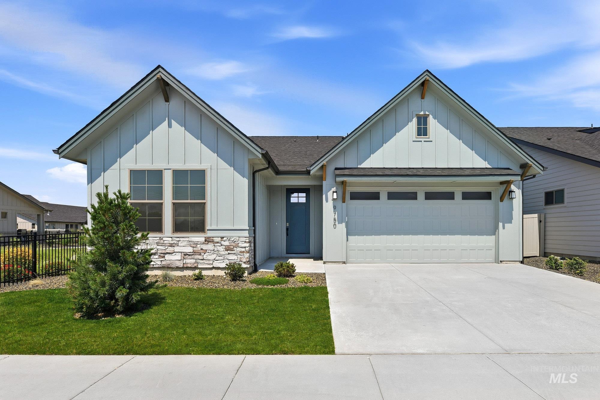 9750 W Snow Wolf Ln, Star, Idaho 83669, 4 Bedrooms, 2.5 Bathrooms, Residential For Sale, Price $564,900,MLS 98994856