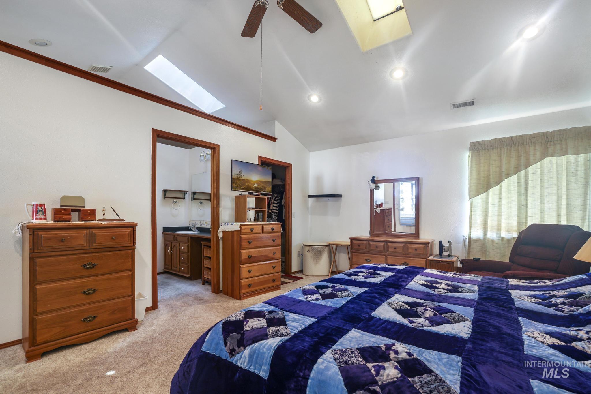 35 Sun Meadows E, Jerome, Idaho 83338, 4 Bedrooms, 4 Bathrooms, Residential For Sale, Price $599,900, 98994859