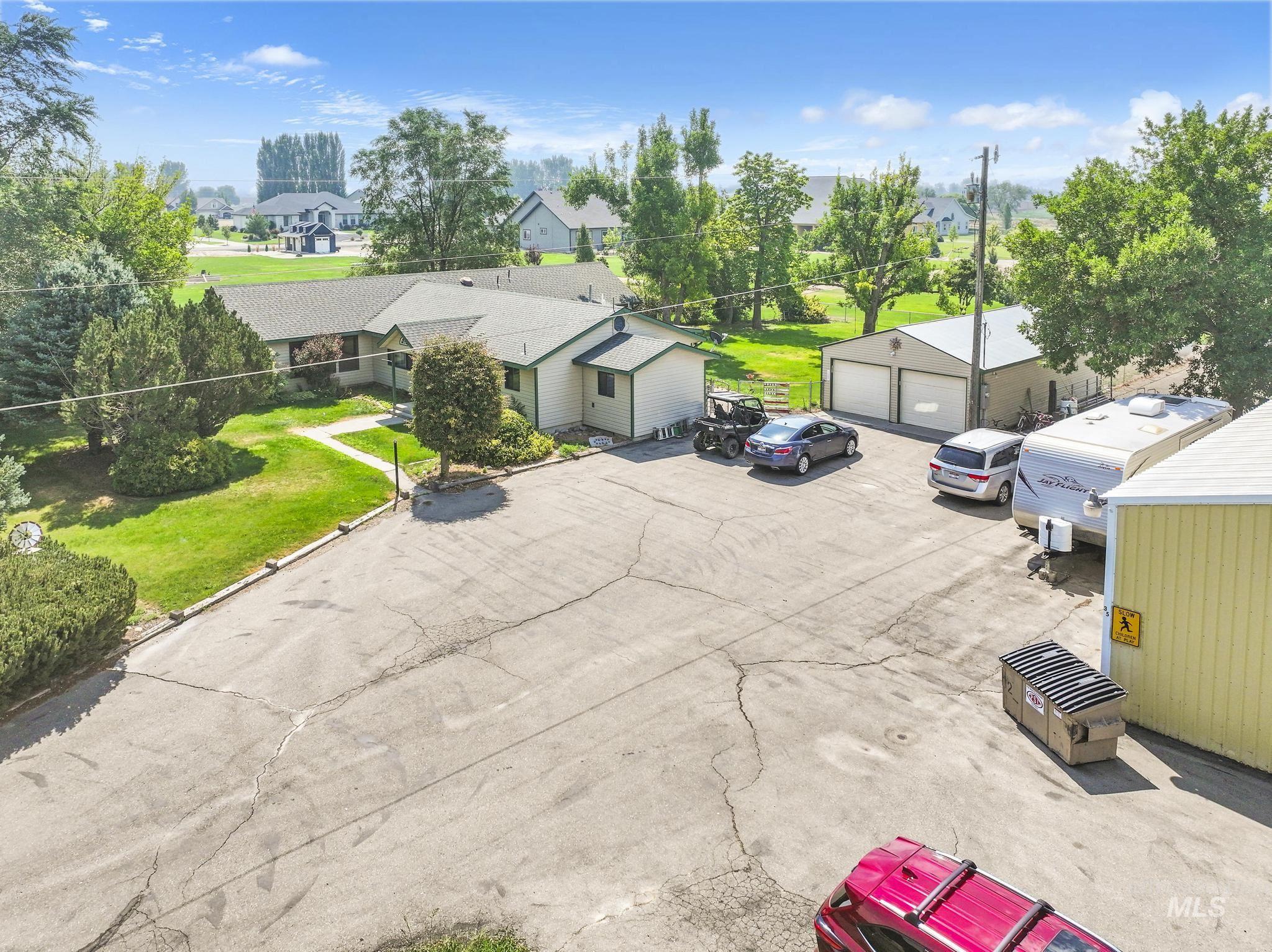 35 Sun Meadows E, Jerome, Idaho 83338, 4 Bedrooms, 4 Bathrooms, Residential For Sale, Price $599,900, 98994859
