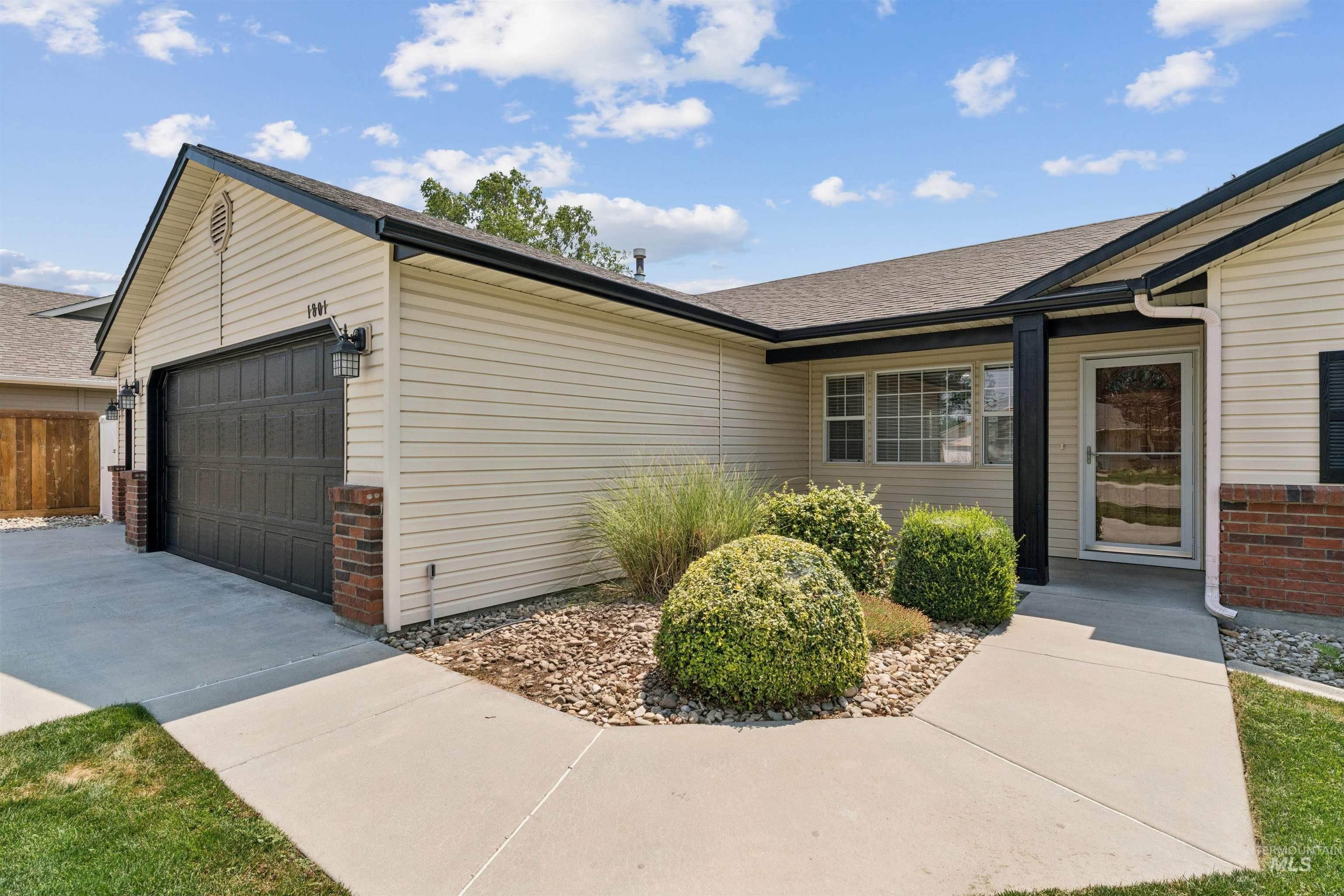 1801 W Calcite Ct., Meridian, Idaho 83642, 4 Bedrooms, 2 Bathrooms, Residential For Sale, Price $495,000, 98994860