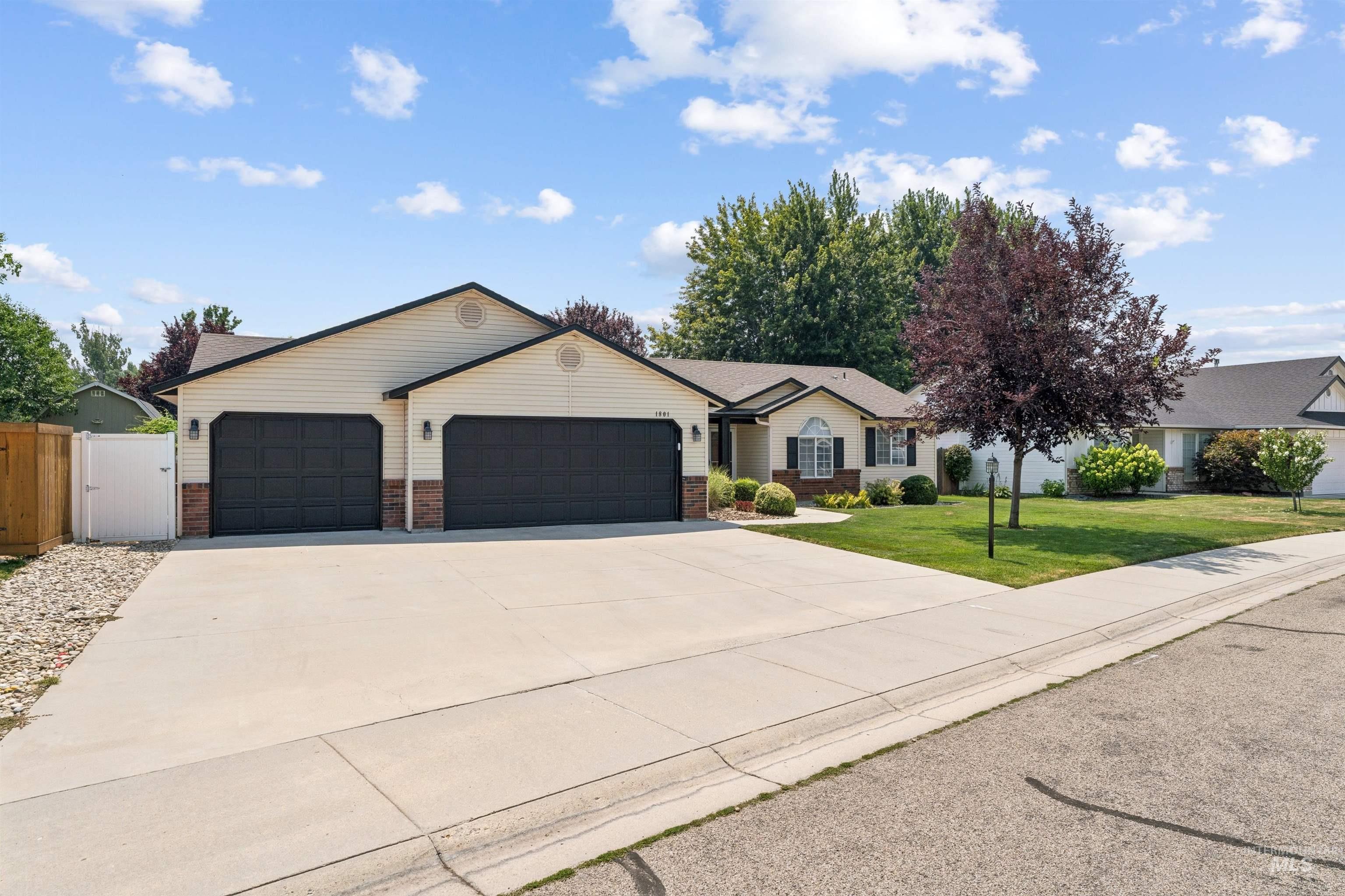 1801 W Calcite Ct., Meridian, Idaho 83642, 4 Bedrooms, 2 Bathrooms, Residential For Sale, Price $495,000, 98994860