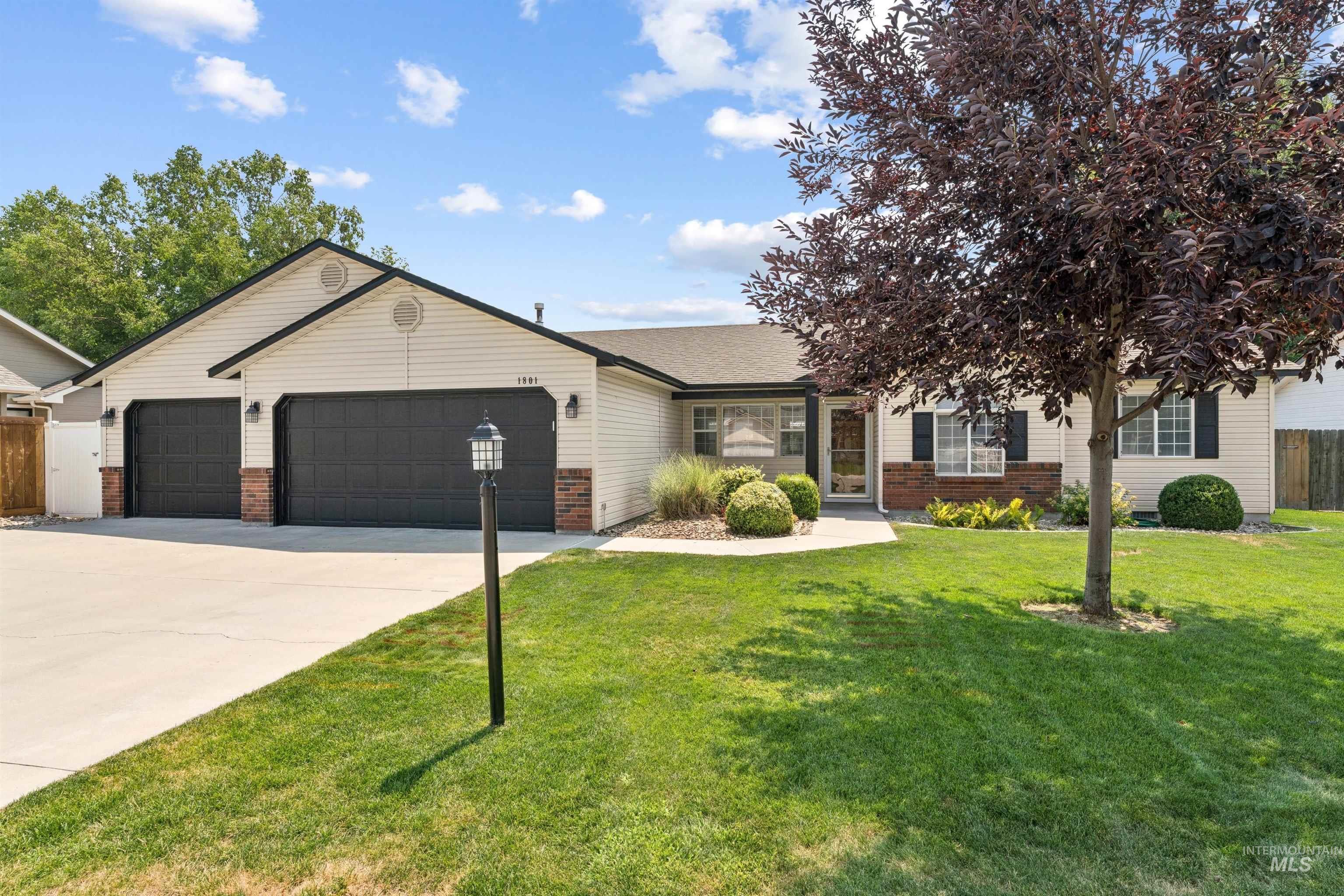 1801 W Calcite Ct., Meridian, Idaho 83642, 4 Bedrooms, 2 Bathrooms, Residential For Sale, Price $495,000, 98994860
