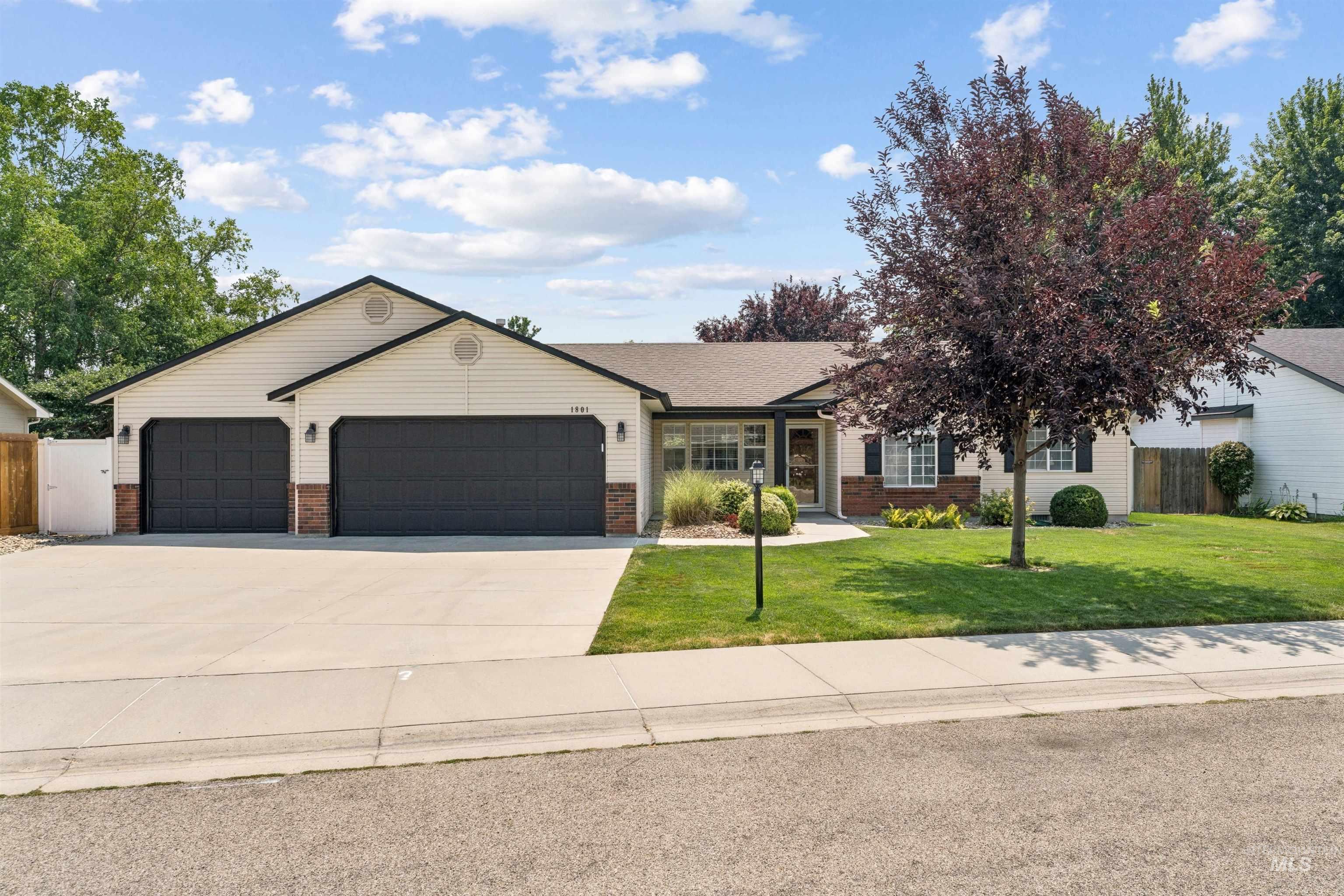 1801 W Calcite Ct., Meridian, Idaho 83642, 4 Bedrooms, 2 Bathrooms, Residential For Sale, Price $495,000, 98994860