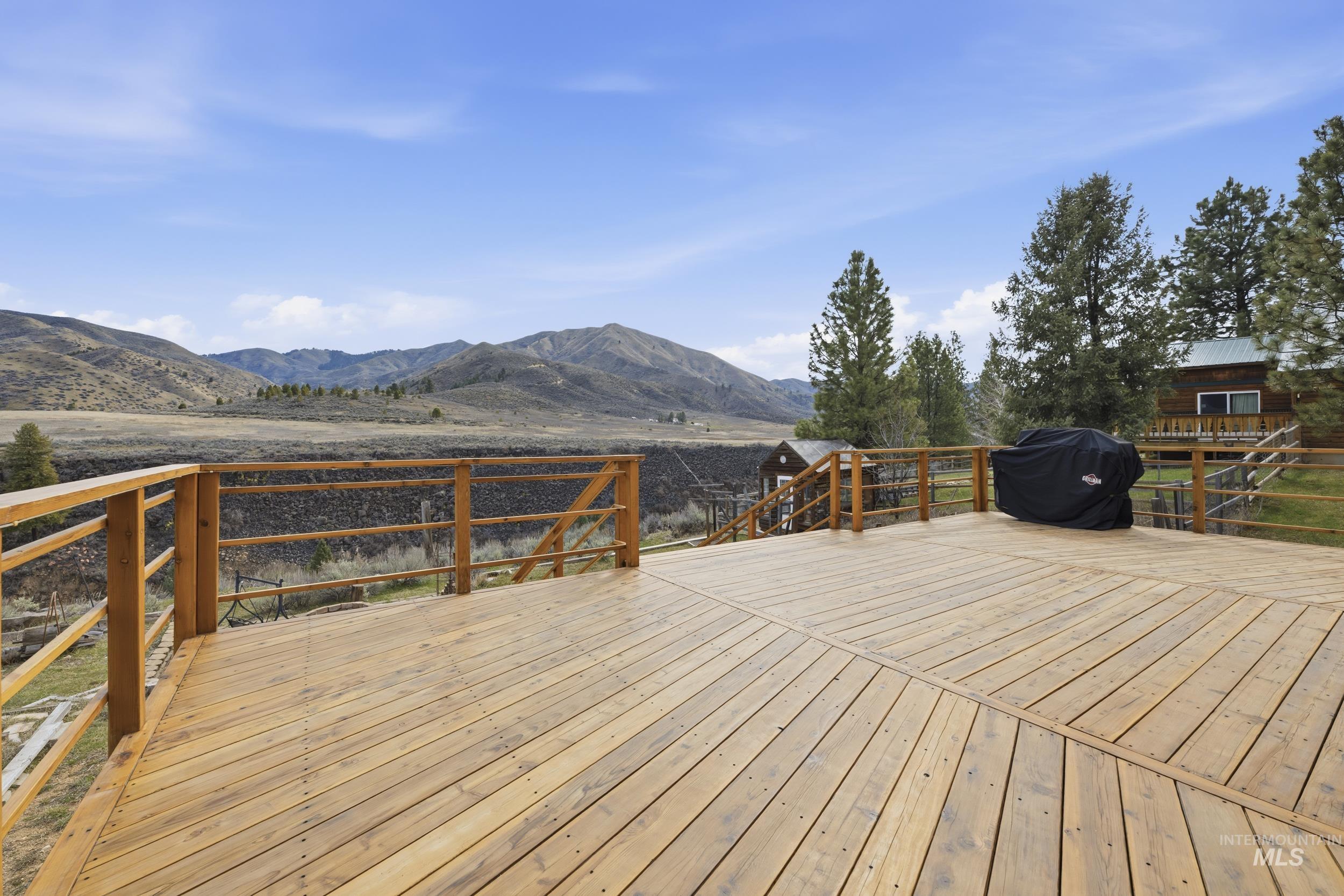 23 Mores Creek Circle, Boise, Idaho 83716, 3 Bedrooms, 2.5 Bathrooms, Residential For Sale, Price $569,900, 98994863