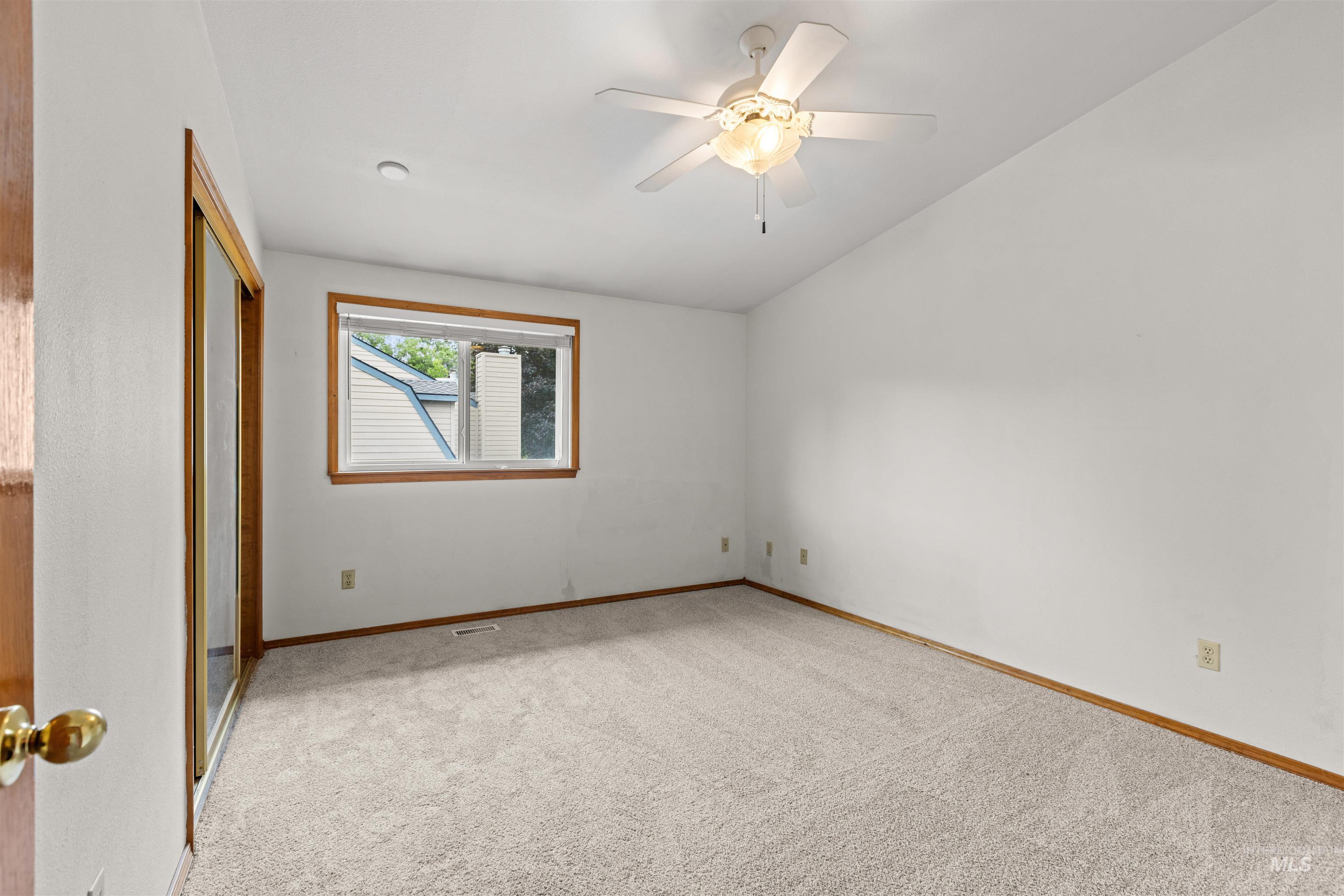 6811 W Preece Ln, Boise, Idaho 83704, 2 Bedrooms, 1.5 Bathrooms, Residential For Sale, Price $290,000, 98994867