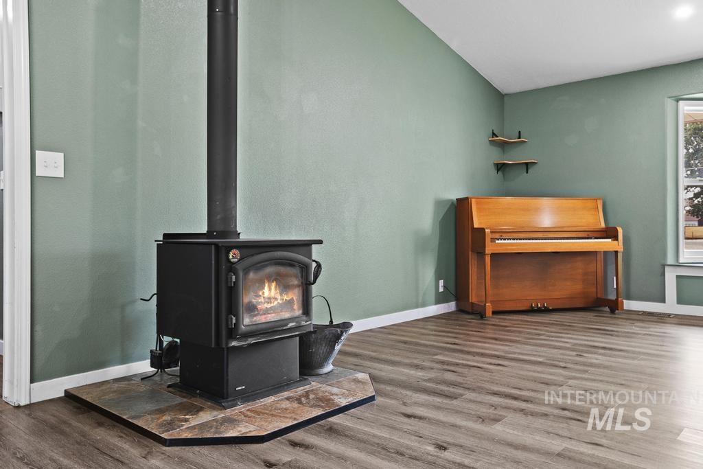 110 E McKinley St., New Plymouth, Idaho 83655, 3 Bedrooms, 2 Bathrooms, Residential For Sale, Price $440,000,MLS 98994869
