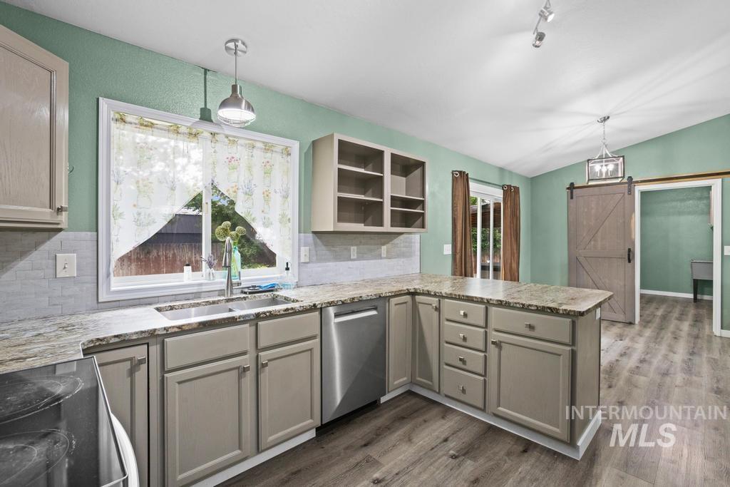 110 E McKinley St., New Plymouth, Idaho 83655, 3 Bedrooms, 2 Bathrooms, Residential For Sale, Price $440,000,MLS 98994869