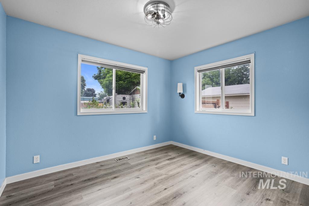 110 E McKinley St., New Plymouth, Idaho 83655, 3 Bedrooms, 2 Bathrooms, Residential For Sale, Price $440,000,MLS 98994869