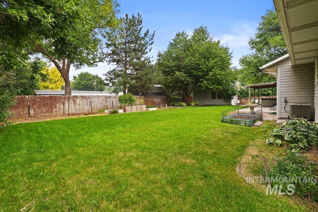 110 E McKinley St., New Plymouth, Idaho 83655, 3 Bedrooms, 2 Bathrooms, Residential For Sale, Price $440,000,MLS 98994869