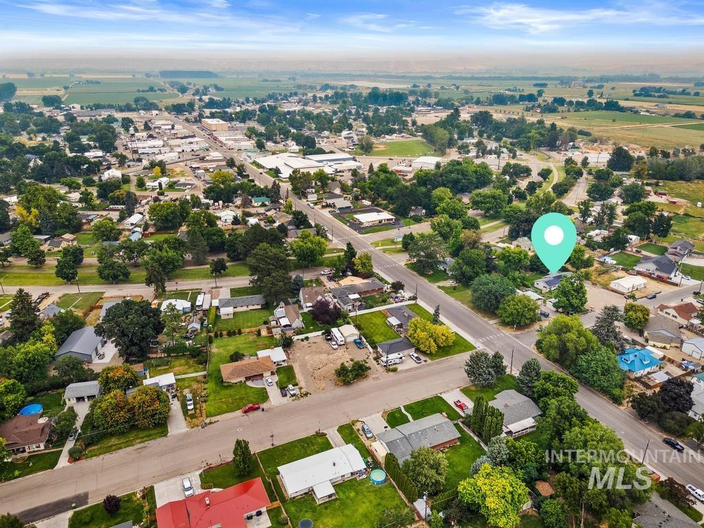 110 E McKinley St., New Plymouth, Idaho 83655, 3 Bedrooms, 2 Bathrooms, Residential For Sale, Price $440,000,MLS 98994869