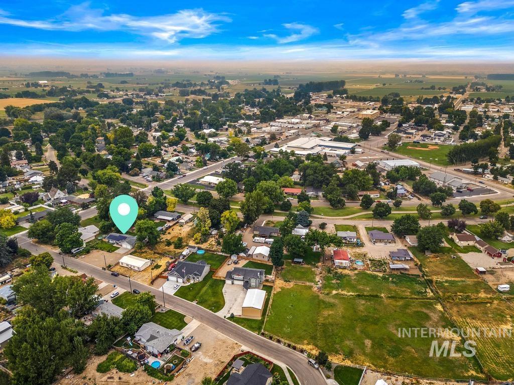 110 E McKinley St., New Plymouth, Idaho 83655, 3 Bedrooms, 2 Bathrooms, Residential For Sale, Price $440,000,MLS 98994869