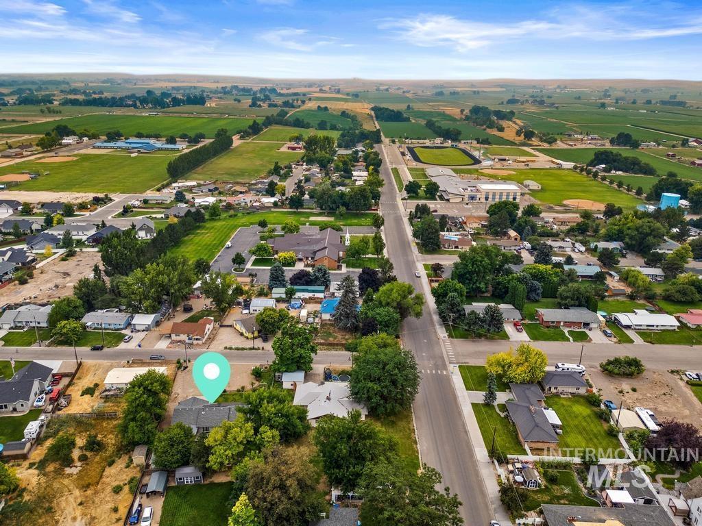 110 E McKinley St., New Plymouth, Idaho 83655, 3 Bedrooms, 2 Bathrooms, Residential For Sale, Price $440,000,MLS 98994869