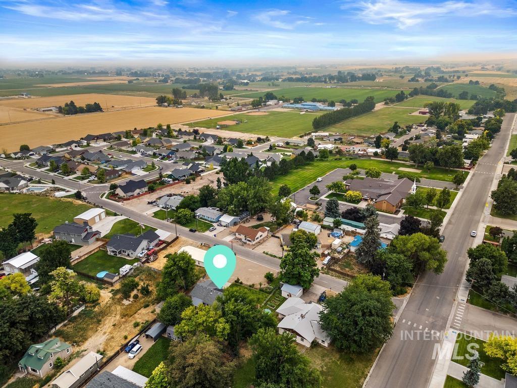 110 E McKinley St., New Plymouth, Idaho 83655, 3 Bedrooms, 2 Bathrooms, Residential For Sale, Price $440,000,MLS 98994869
