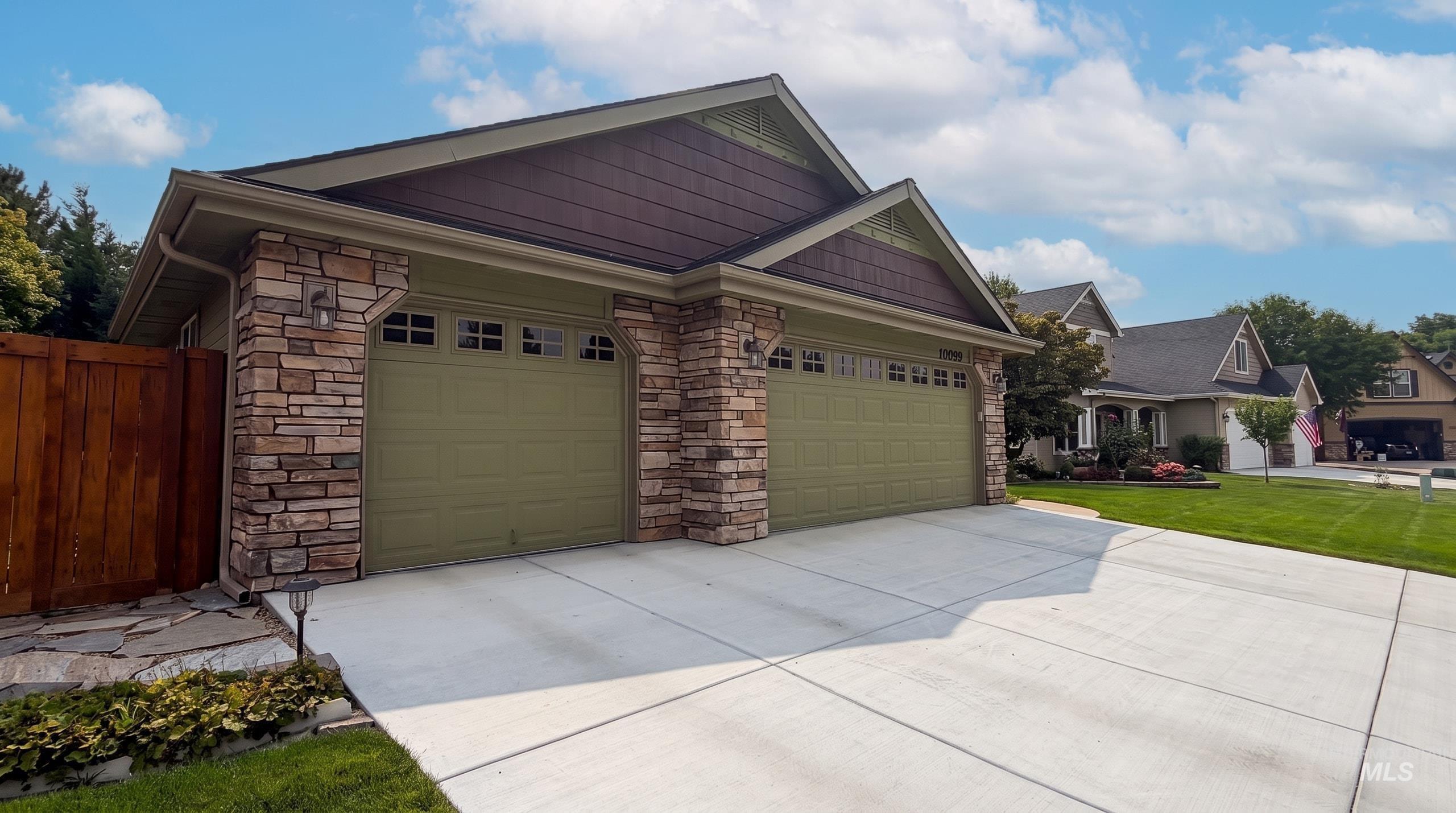 10099 W Arrowleaf Court, Star, Idaho 83669, 3 Bedrooms, 2 Bathrooms, Residential For Sale, Price $520,000, 98994870