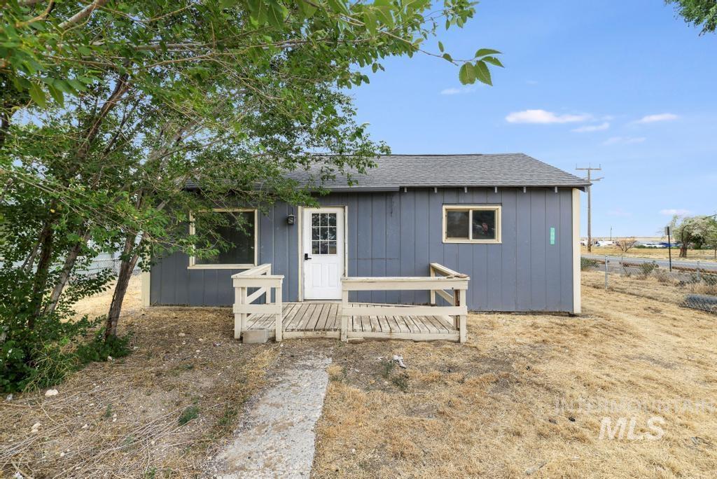 2449 Idaho Ave, Hollister, Idaho 83301, 2 Bedrooms, 1 Bathroom, Residential For Sale, Price $145,000,MLS 98994871