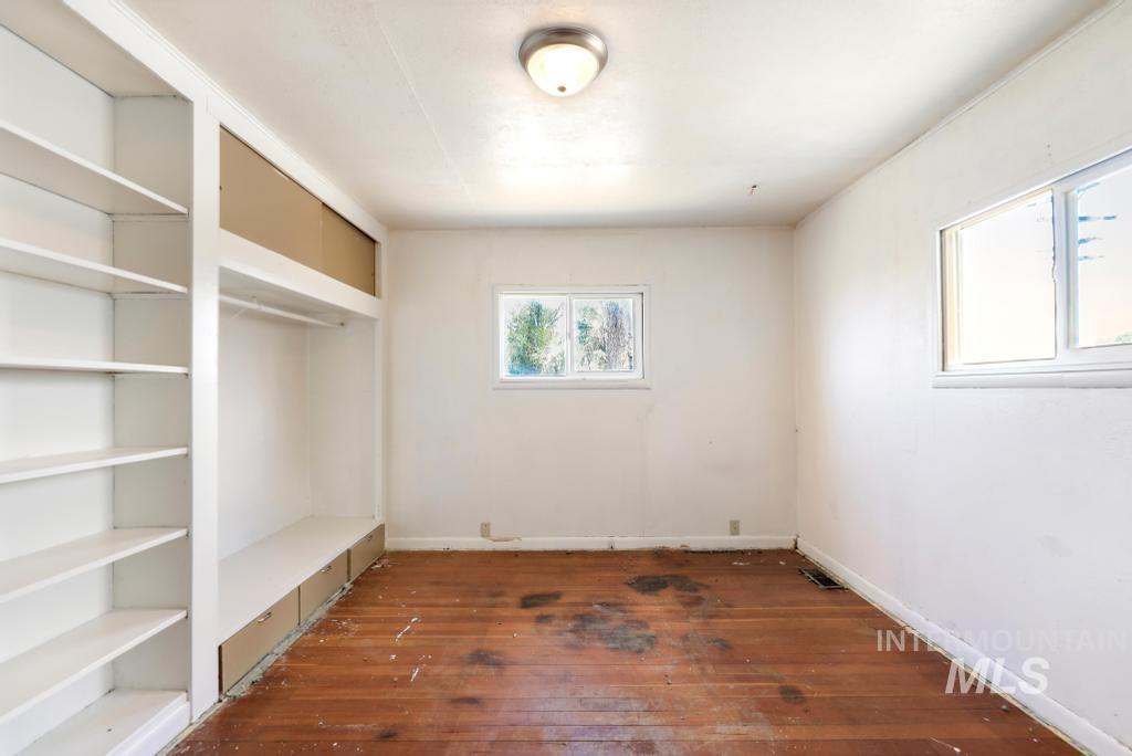 2449 Idaho Ave, Hollister, Idaho 83301, 2 Bedrooms, 1 Bathroom, Residential For Sale, Price $145,000,MLS 98994871