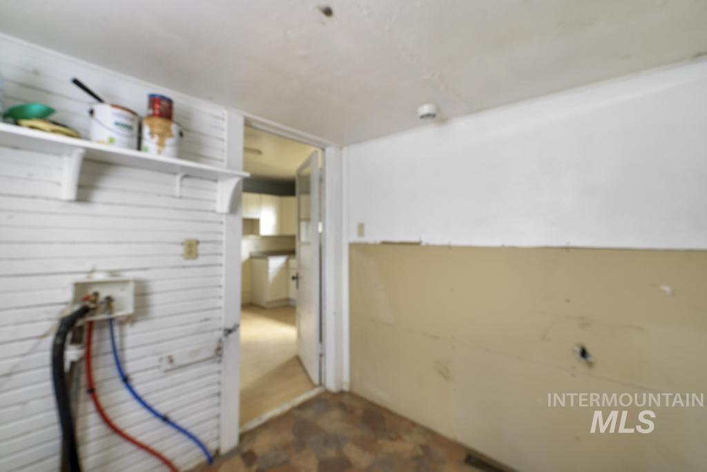 2449 Idaho Ave, Hollister, Idaho 83301, 2 Bedrooms, 1 Bathroom, Residential For Sale, Price $145,000,MLS 98994871