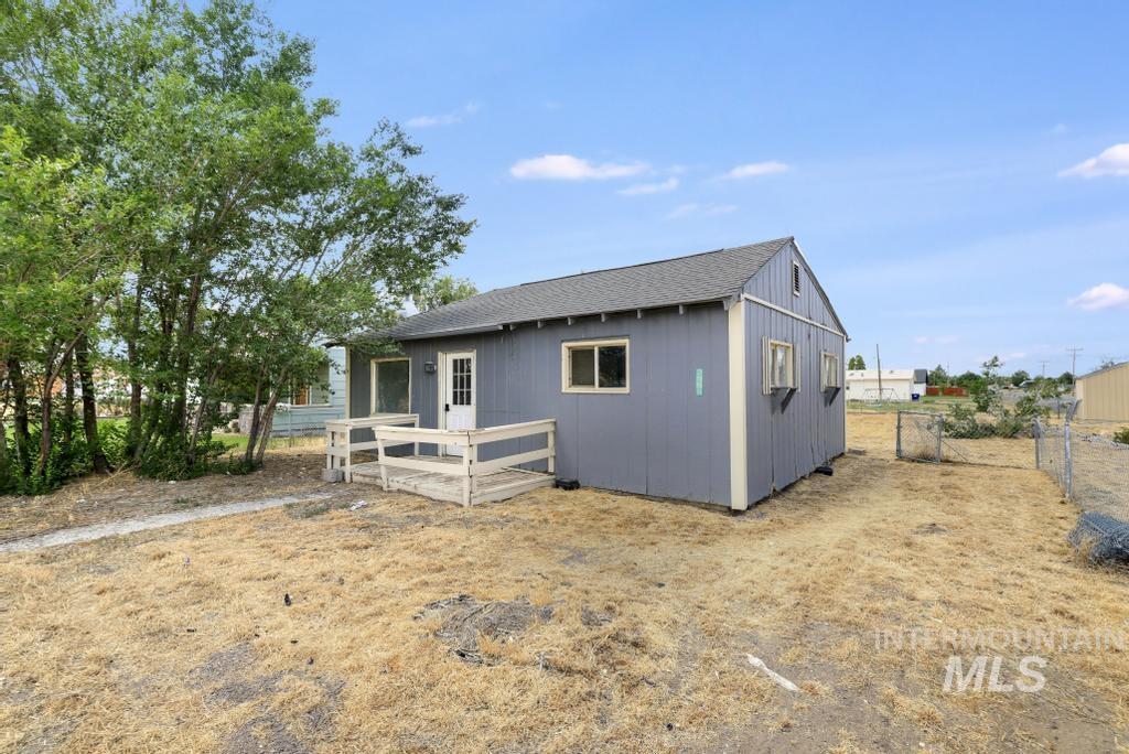2449 Idaho Ave, Hollister, Idaho 83301, 2 Bedrooms, 1 Bathroom, Residential For Sale, Price $145,000,MLS 98994871