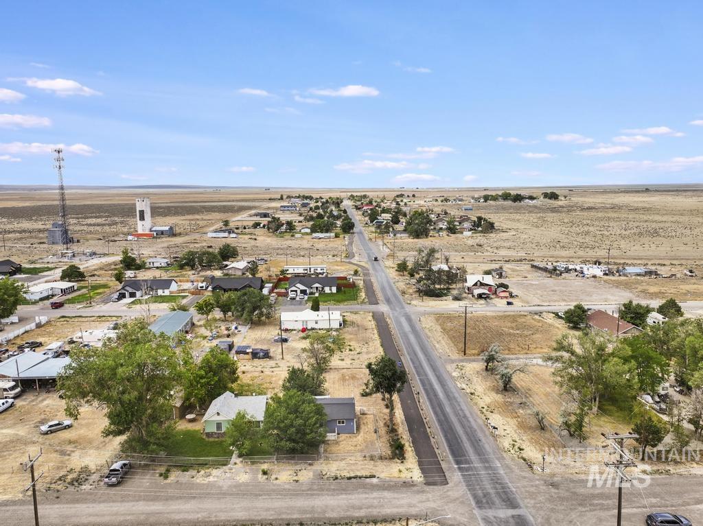 2449 Idaho Ave, Hollister, Idaho 83301, 2 Bedrooms, 1 Bathroom, Residential For Sale, Price $145,000,MLS 98994871