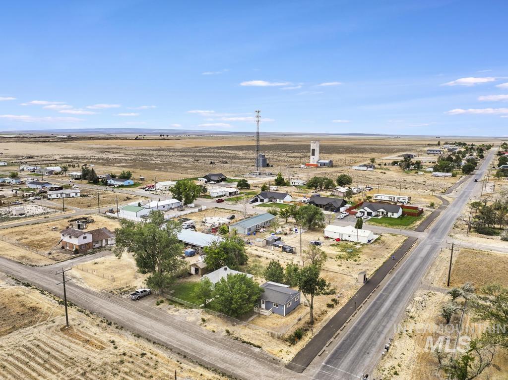 2449 Idaho Ave, Hollister, Idaho 83301, 2 Bedrooms, 1 Bathroom, Residential For Sale, Price $145,000,MLS 98994871