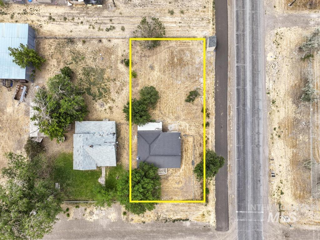 2449 Idaho Ave, Hollister, Idaho 83301, 2 Bedrooms, 1 Bathroom, Residential For Sale, Price $145,000,MLS 98994871