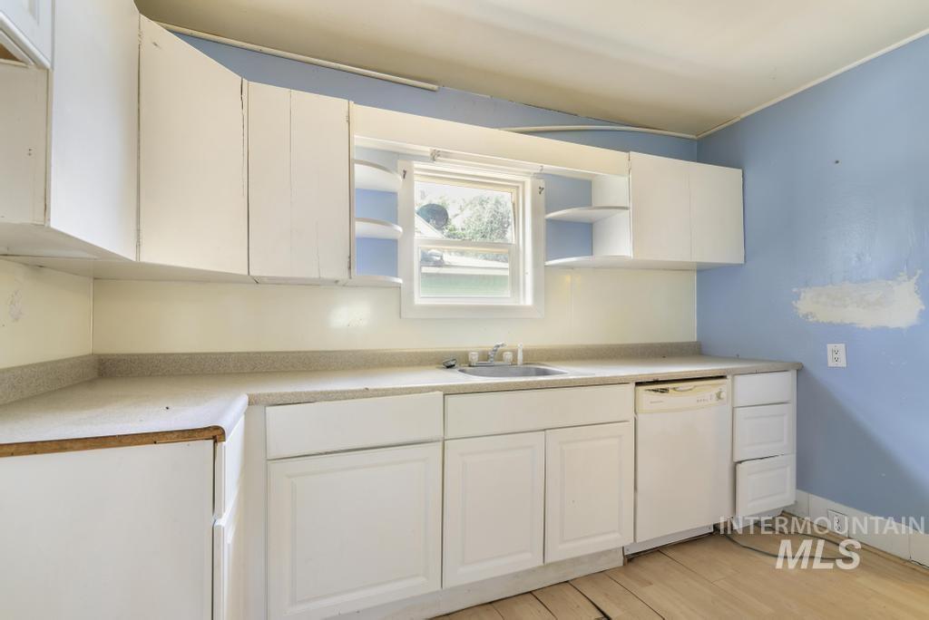 2449 Idaho Ave, Hollister, Idaho 83301, 2 Bedrooms, 1 Bathroom, Residential For Sale, Price $145,000,MLS 98994871