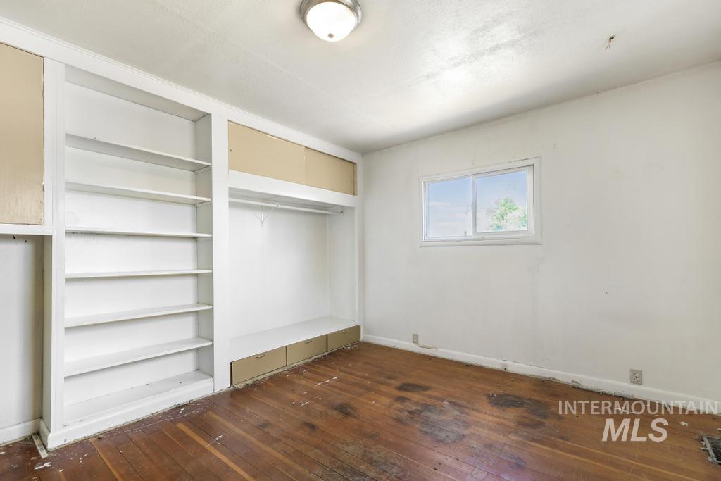 2449 Idaho Ave, Hollister, Idaho 83301, 2 Bedrooms, 1 Bathroom, Residential For Sale, Price $145,000,MLS 98994871