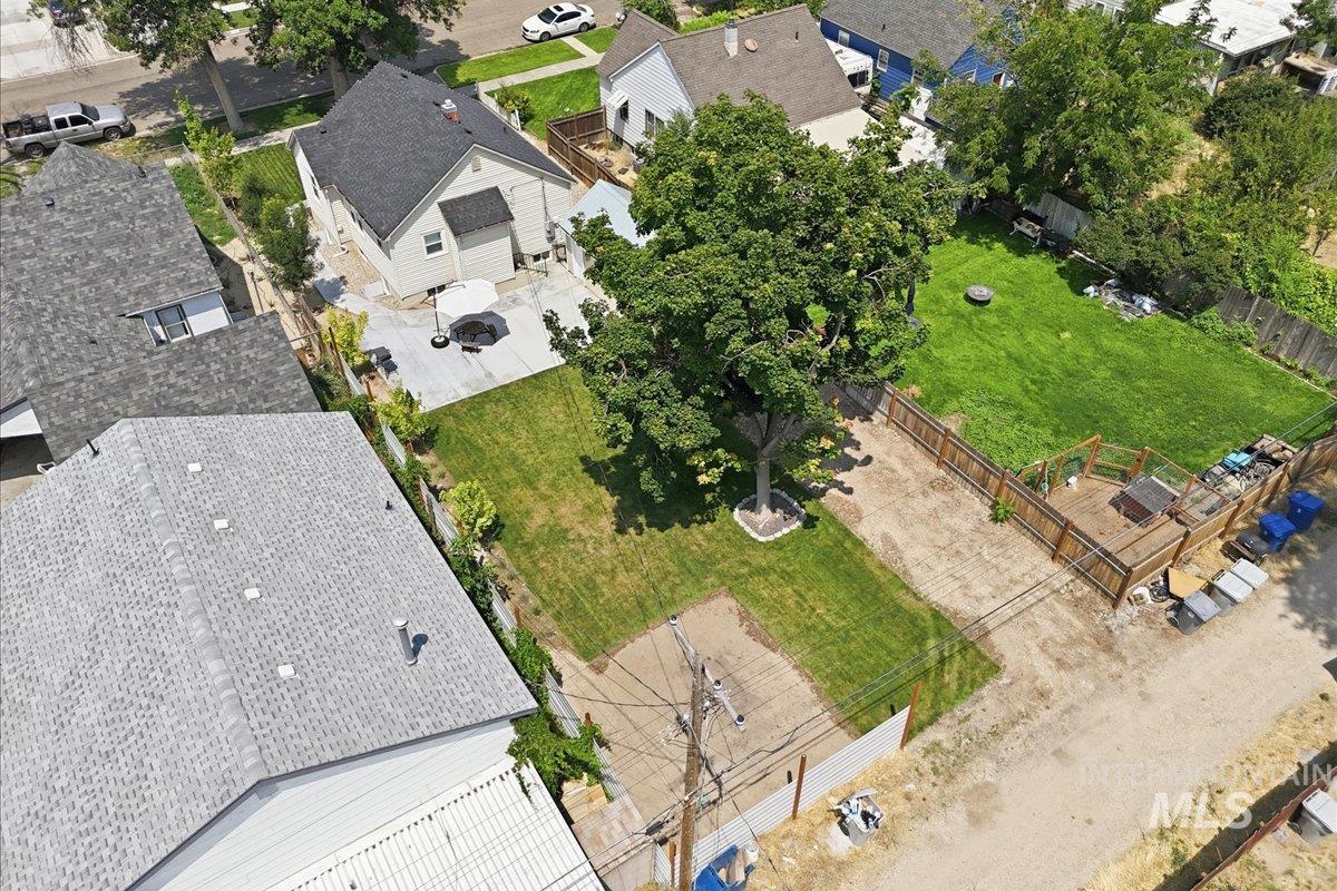 720 17th Avenue S., Nampa, Idaho 83651, 5 Bedrooms, 2 Bathrooms, Residential For Sale, Price $418,900,MLS 98994873