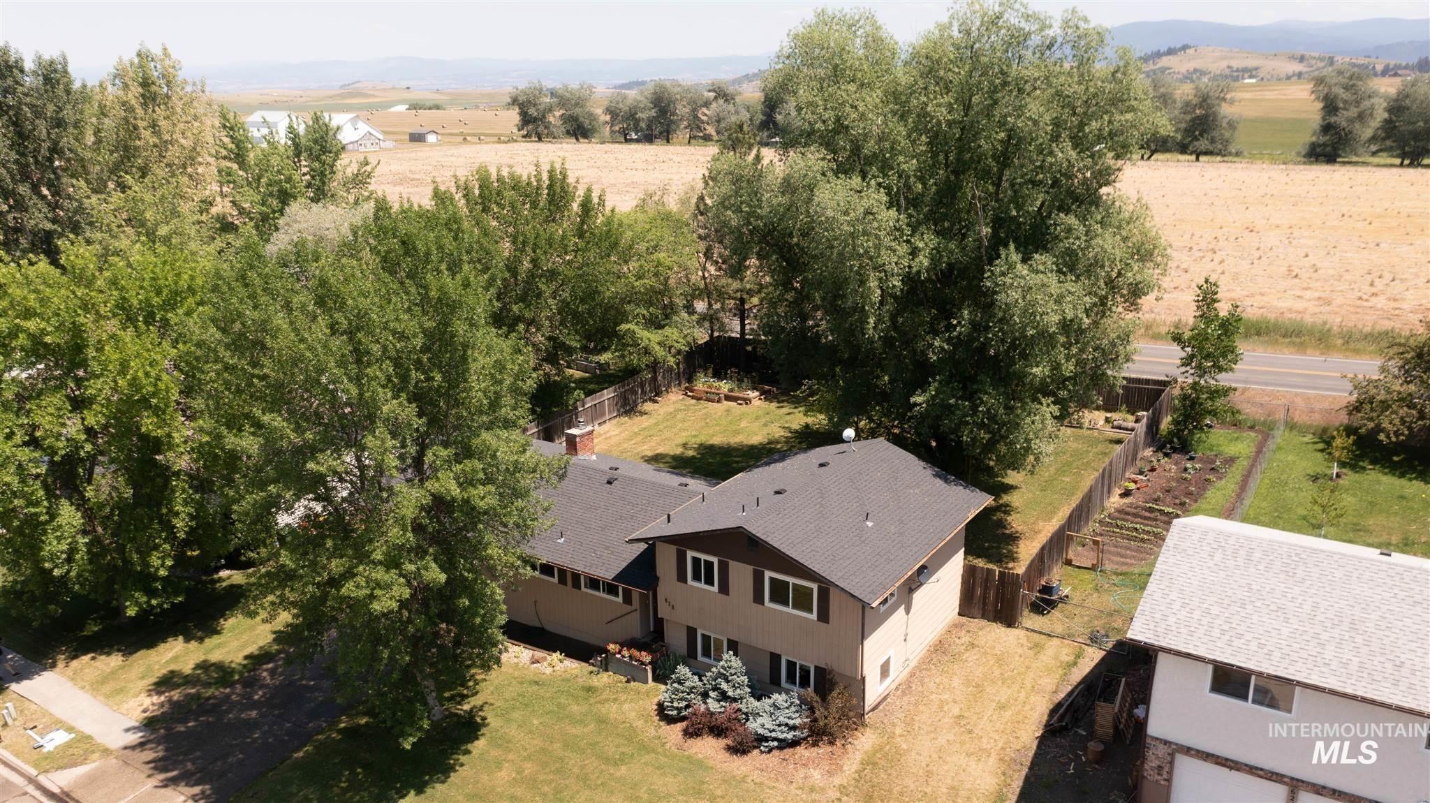 618 Dawn Drive, Grangeville, Idaho 83530, 4 Bedrooms, 2.5 Bathrooms, Residential For Sale, Price $389,000, 98994874
