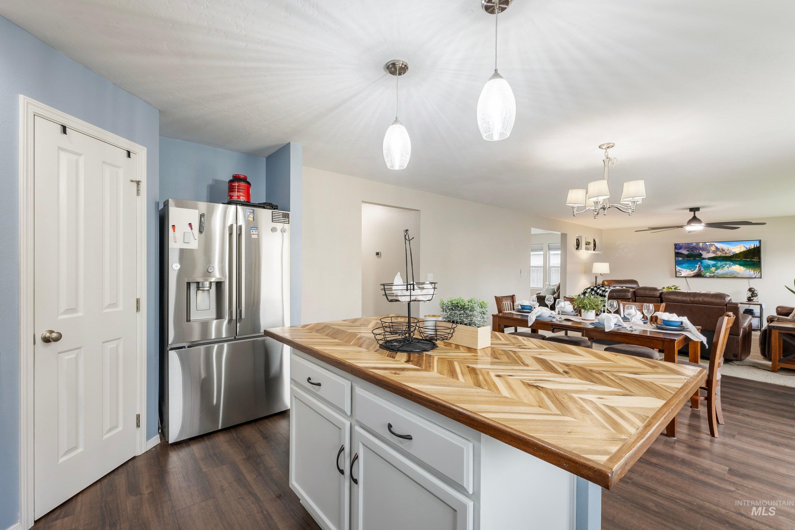 660 SW Nugget Street, Mountain Home, Idaho 83647, 5 Bedrooms, 2.5 Bathrooms, Residential For Sale, Price $509,900, 98994875