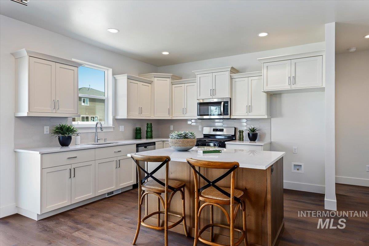 676 Maxine Lane West, Kimberly, Idaho 83341, 4 Bedrooms, 2 Bathrooms, Residential For Sale, Price $438,300,MLS 98994877