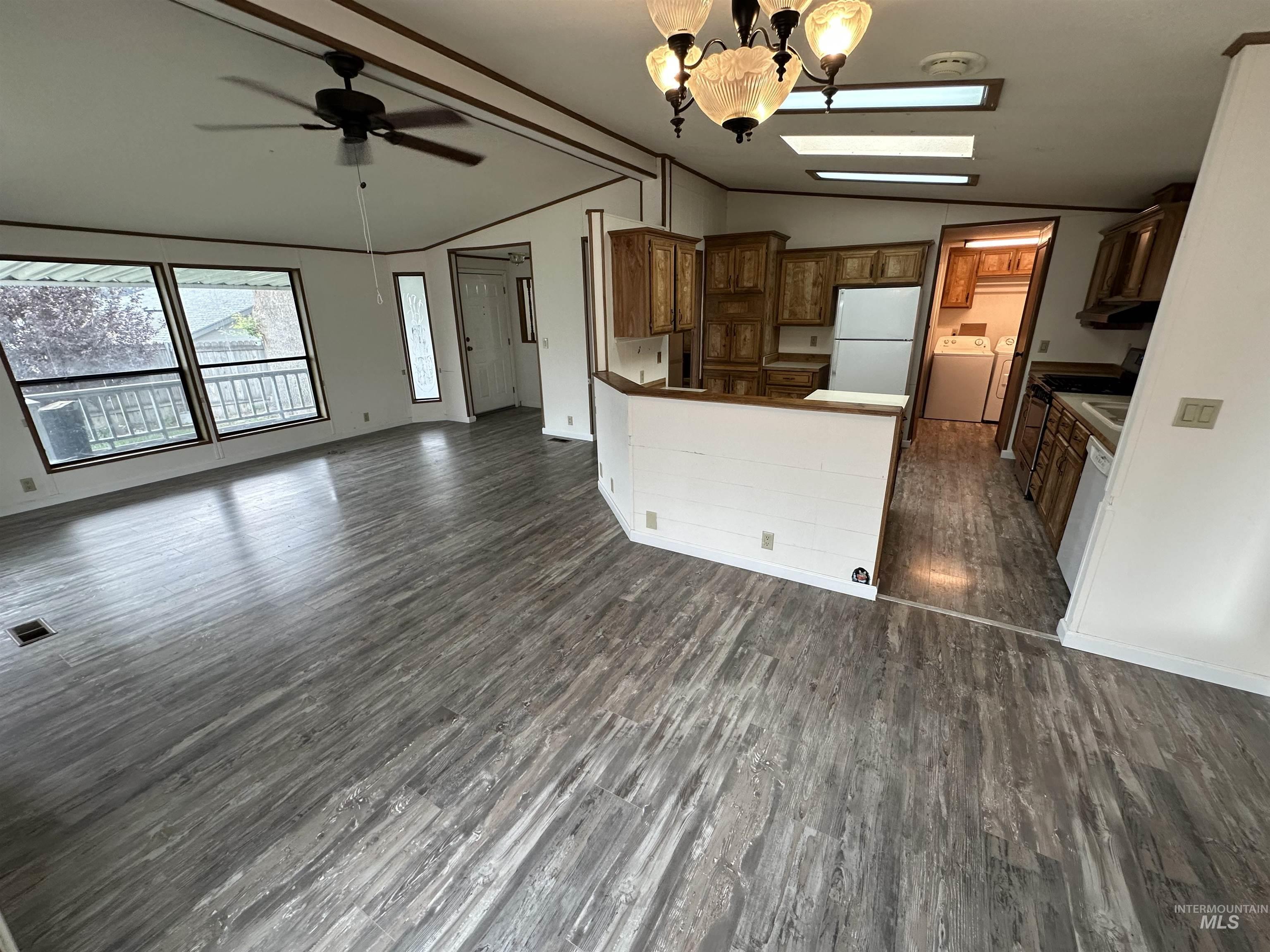1715 W Flamingo ave, Nampa, Idaho 83651, 2 Bedrooms, 2 Bathrooms, Residential For Sale, Price $59,900,MLS 98994878