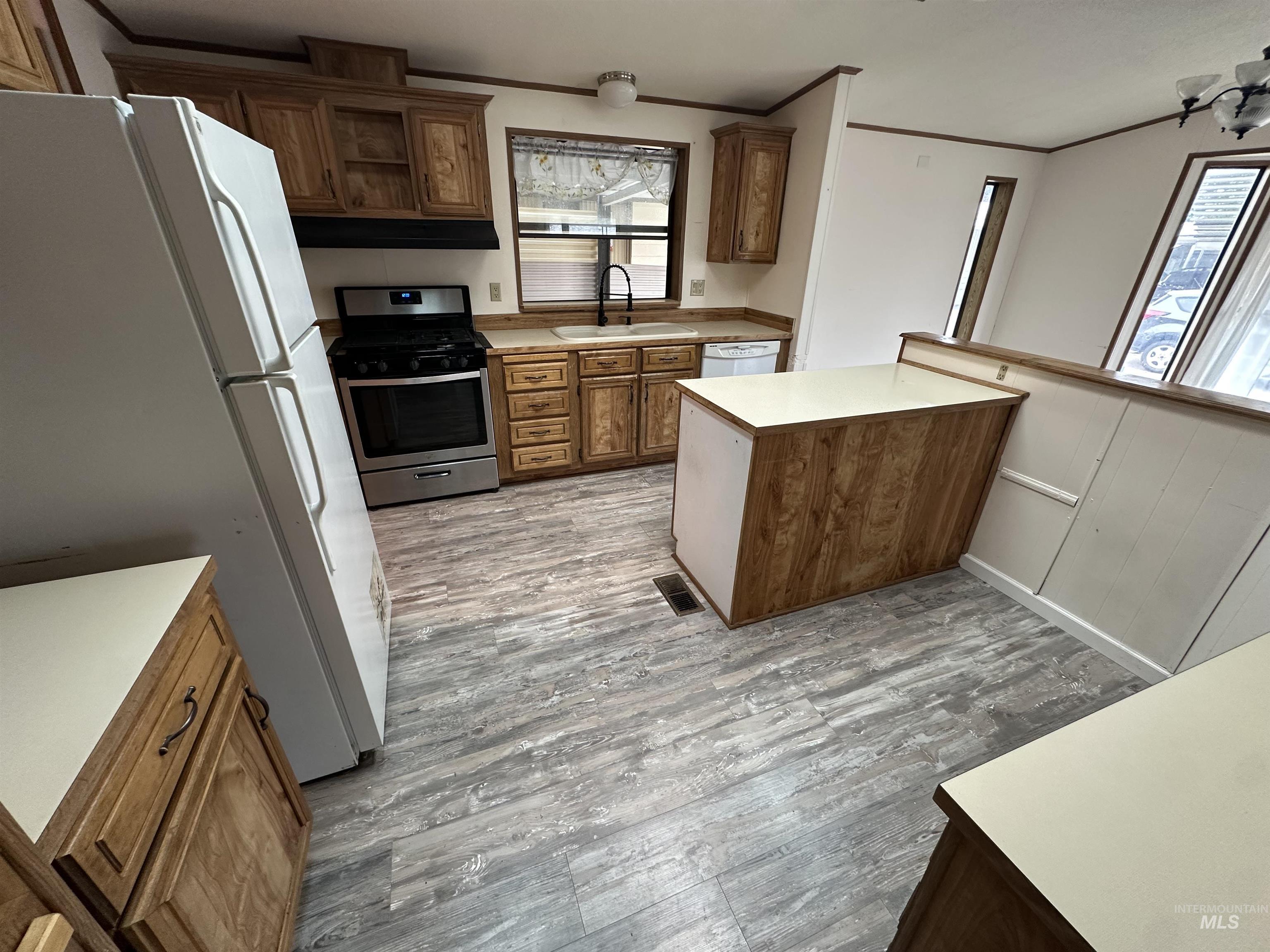 1715 W Flamingo ave, Nampa, Idaho 83651, 2 Bedrooms, 2 Bathrooms, Residential For Sale, Price $59,900,MLS 98994878