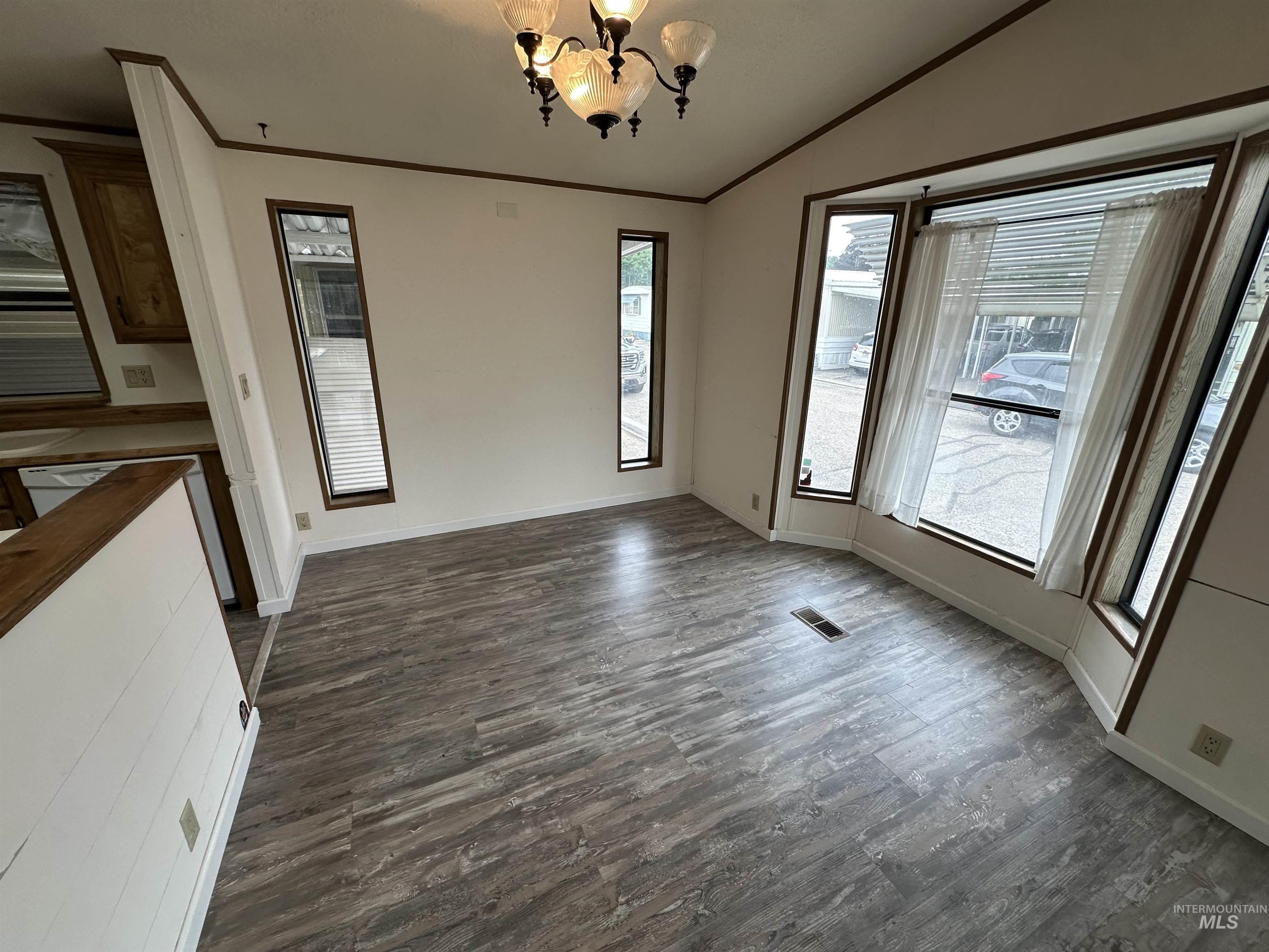 1715 W Flamingo ave, Nampa, Idaho 83651, 2 Bedrooms, 2 Bathrooms, Residential For Sale, Price $59,900,MLS 98994878