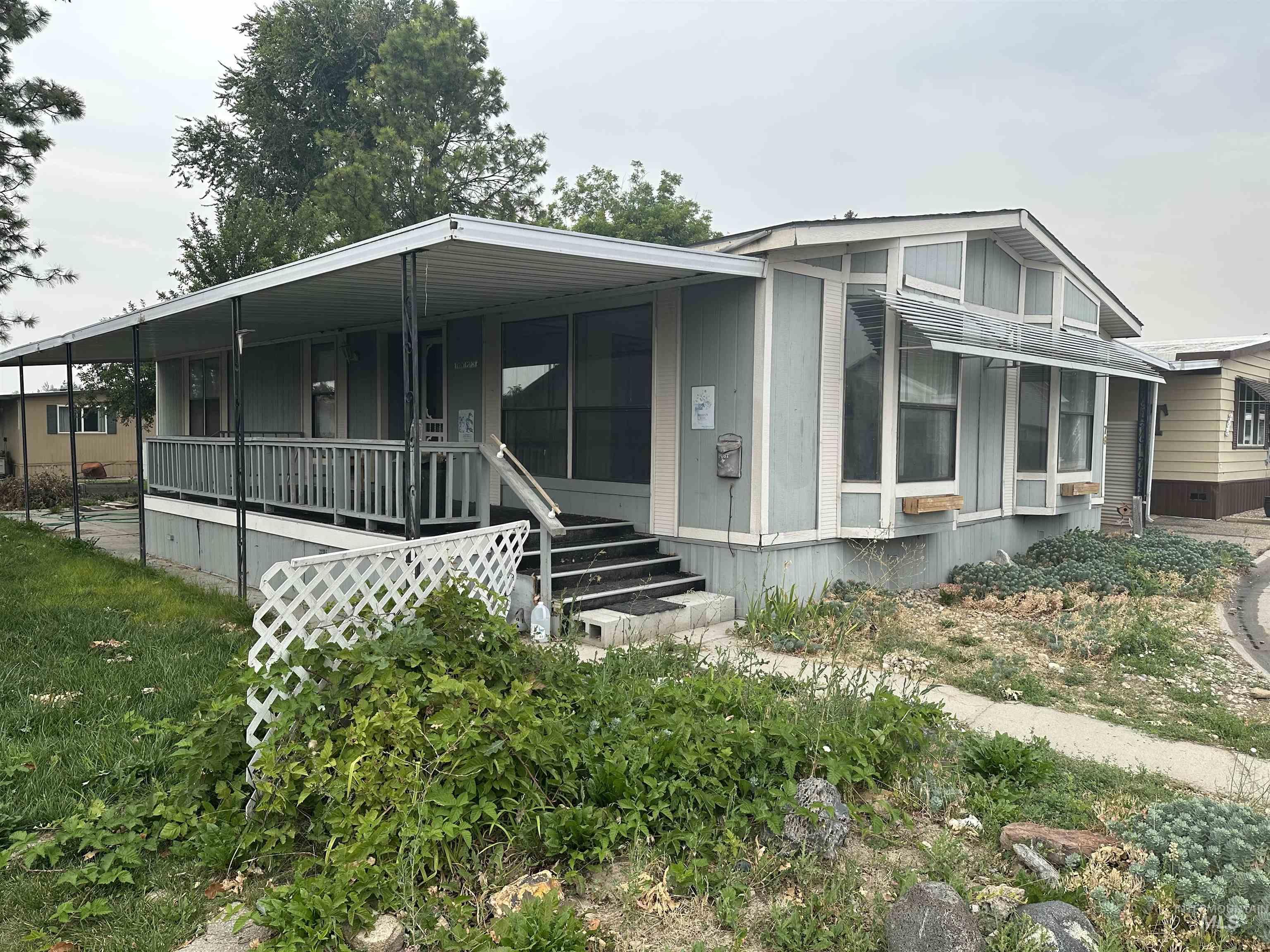 1715 W Flamingo ave, Nampa, Idaho 83651, 2 Bedrooms, 2 Bathrooms, Residential For Sale, Price $59,900,MLS 98994878